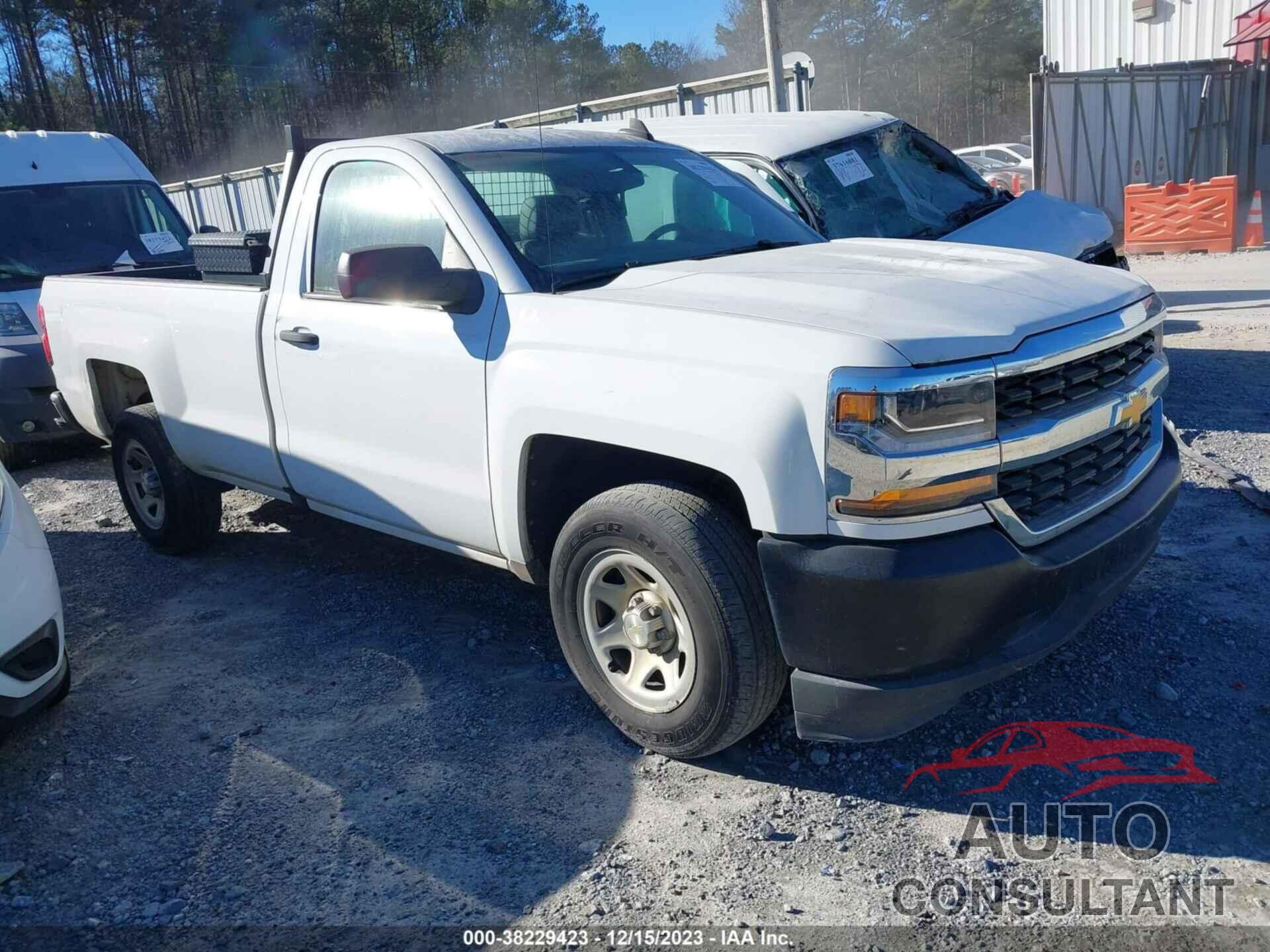 CHEVROLET SILVERADO 1500 2018 - 1GCNCNEH4JZ221753