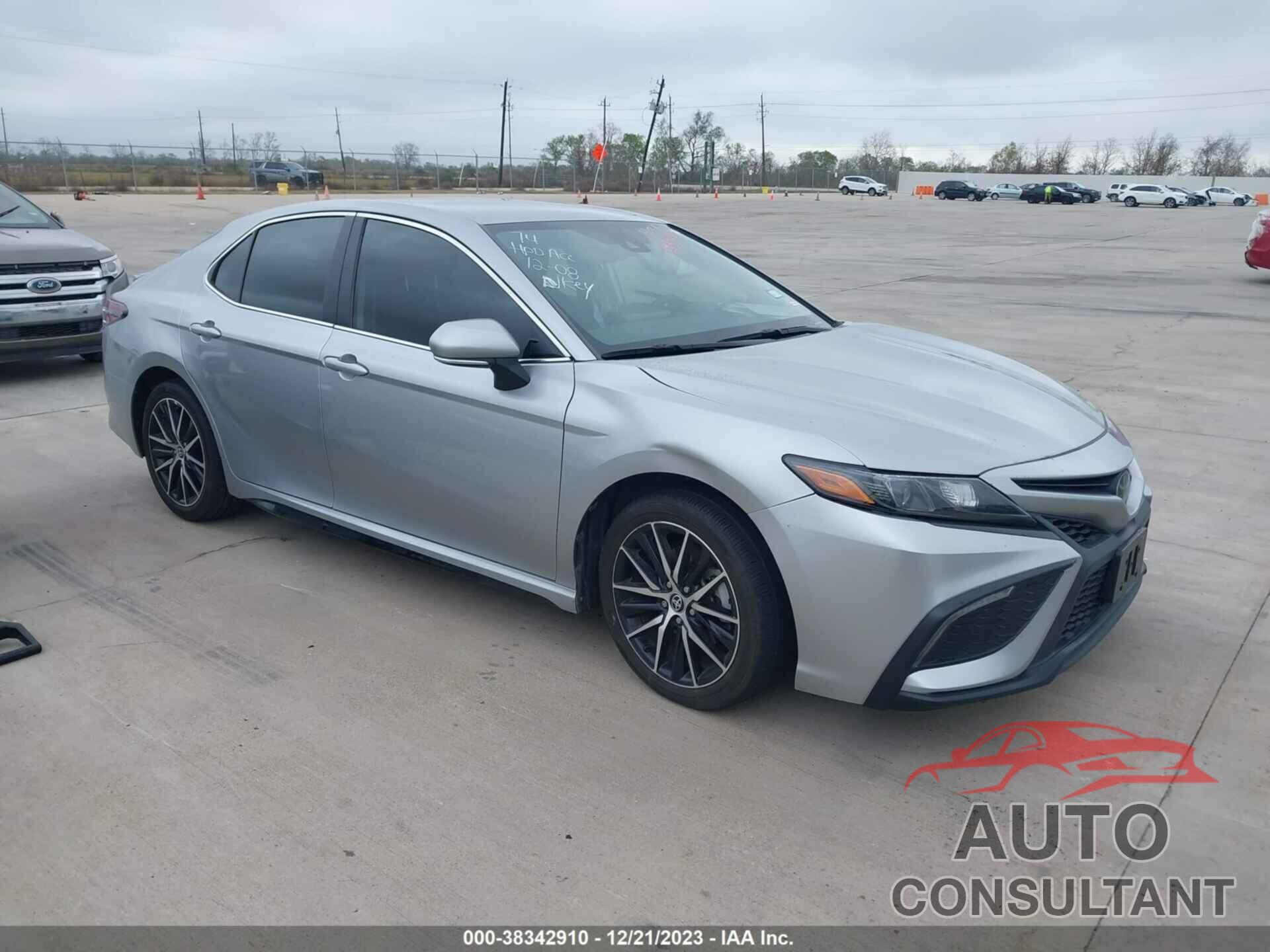 TOYOTA CAMRY 2022 - 4T1G11AK9NU707899