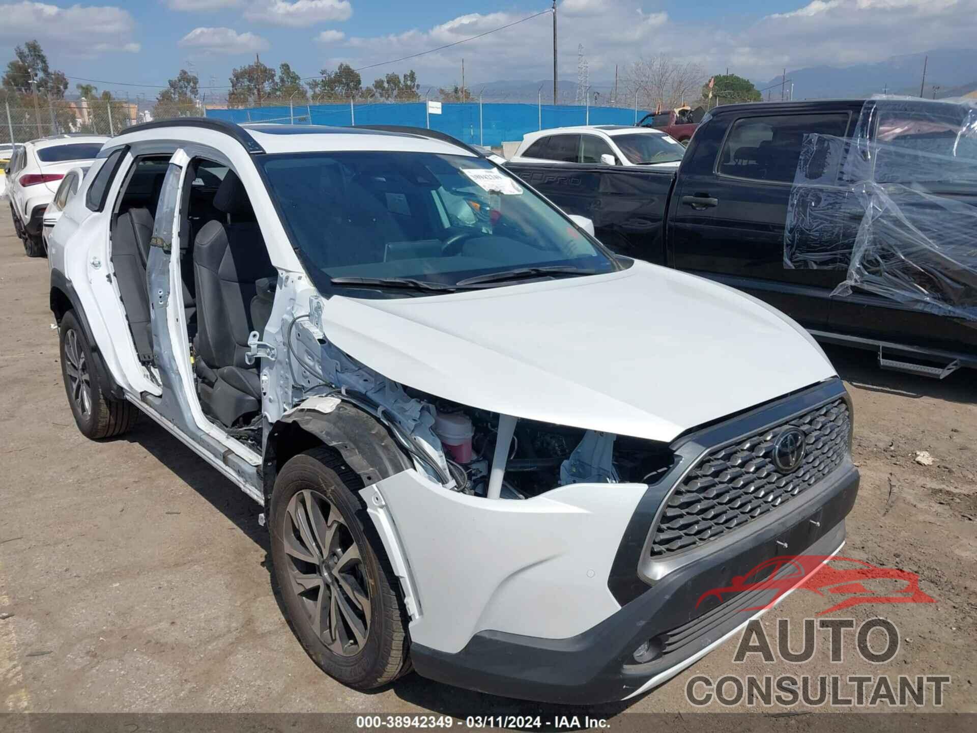 TOYOTA COROLLA CROSS 2022 - 7MUDAAAG6NV034812