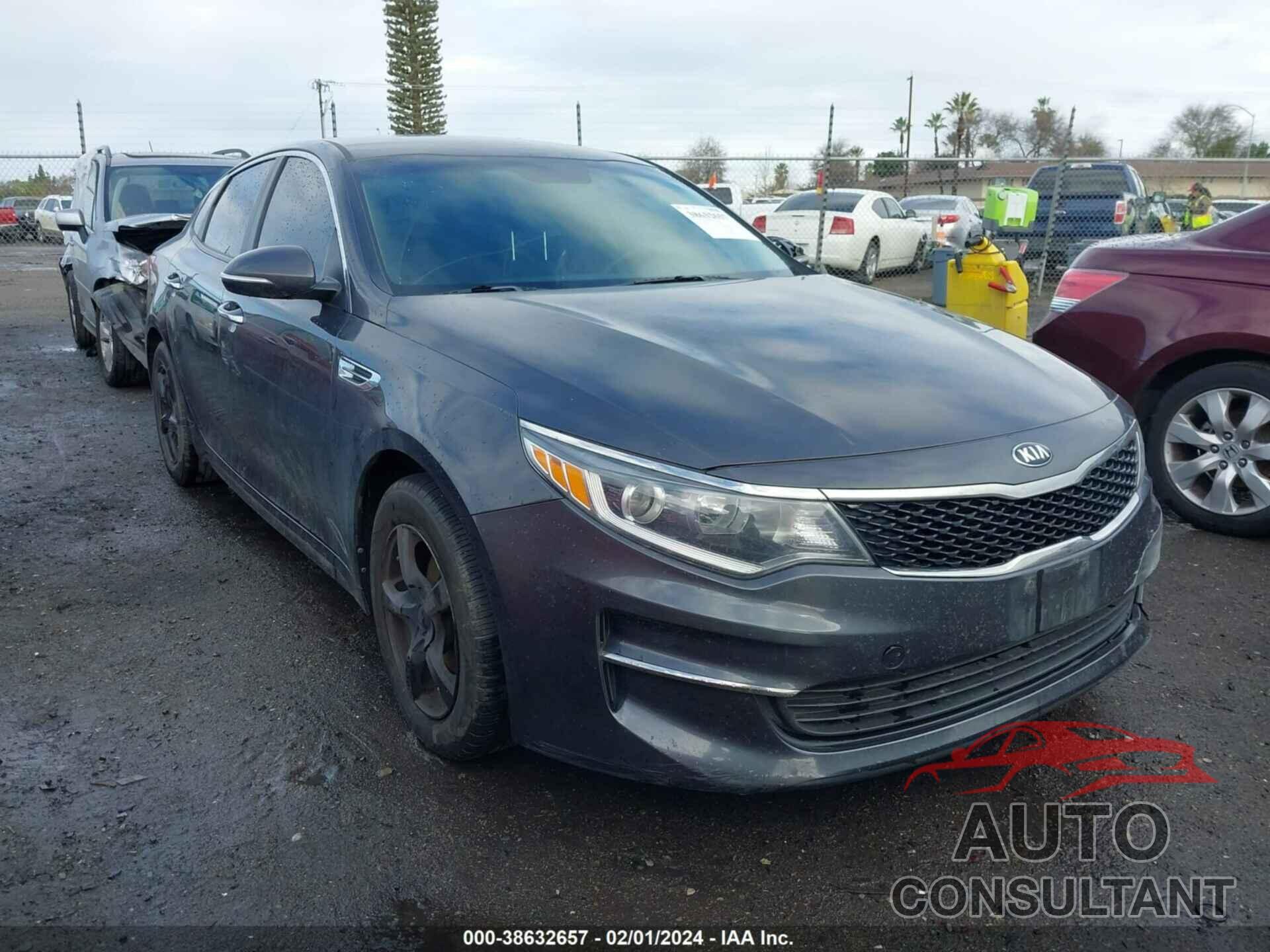 KIA OPTIMA 2018 - KNAGT4L32J5232393