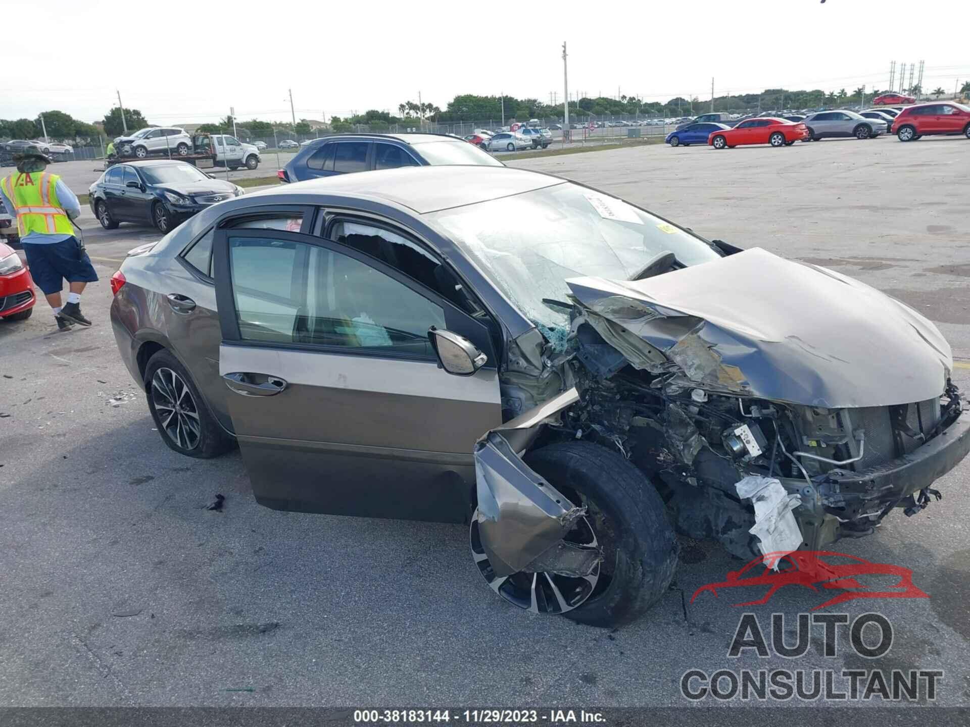 TOYOTA COROLLA 2018 - 5YFBURHE8JP768253