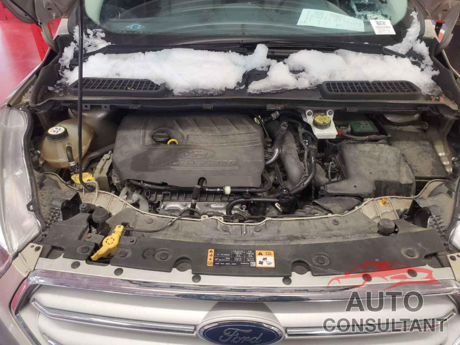 FORD ESCAPE 2018 - 1FMCU9GDXJUA44110