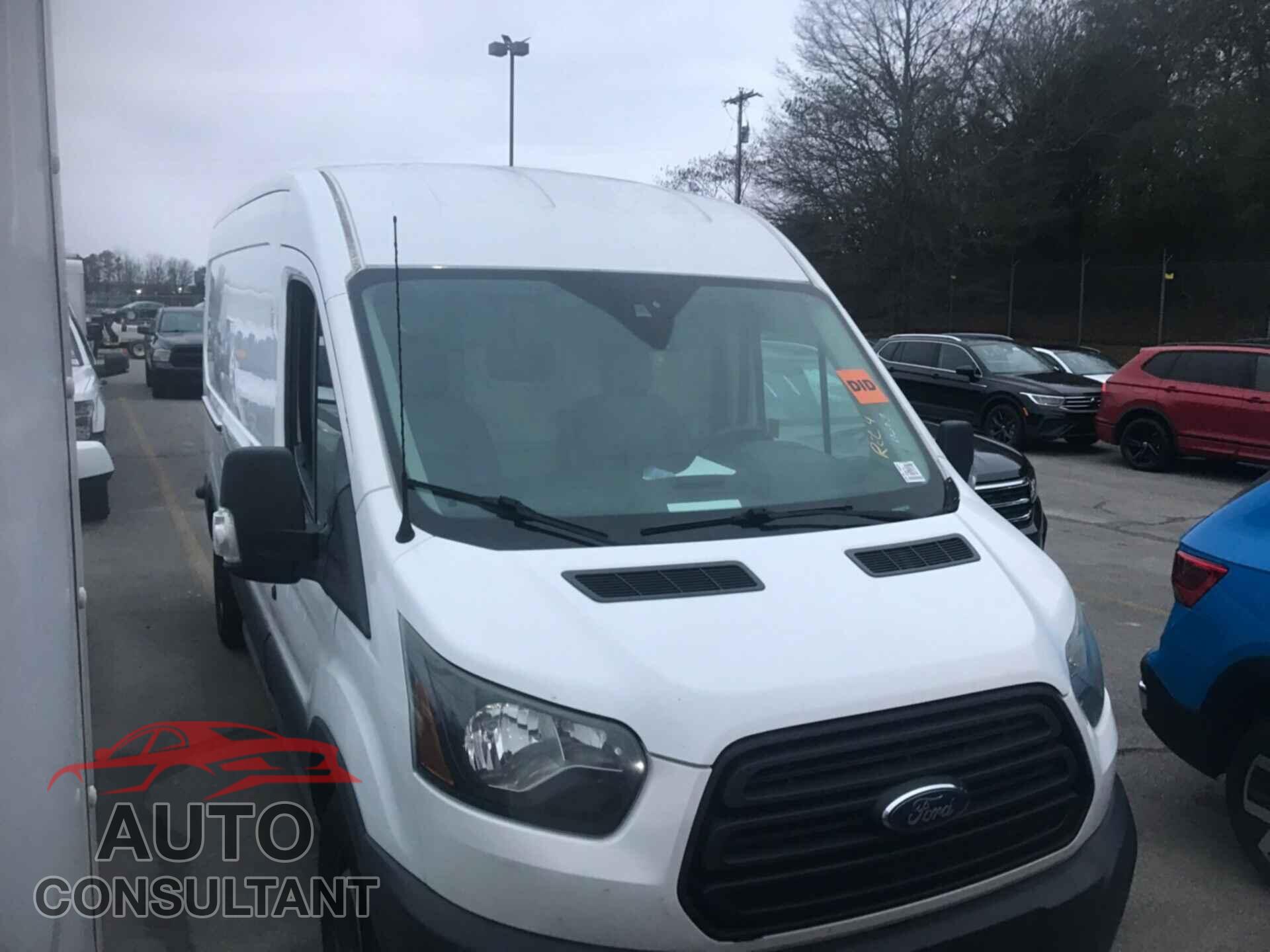 FORD TRANSIT 2017 - 1FTYR2CM4HKA15846