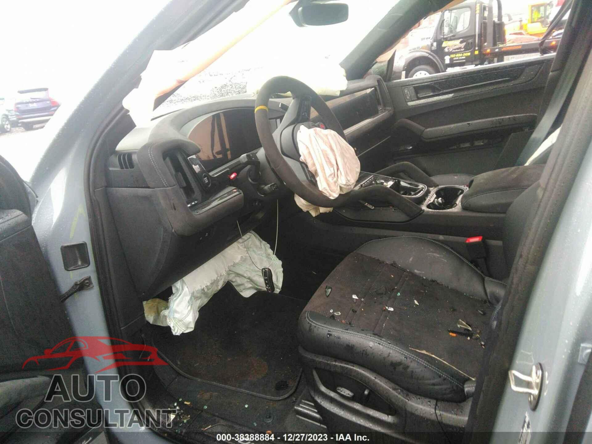 PORSCHE CAYENNE COUPE 2024 - WP1BK2AY2RDA72437