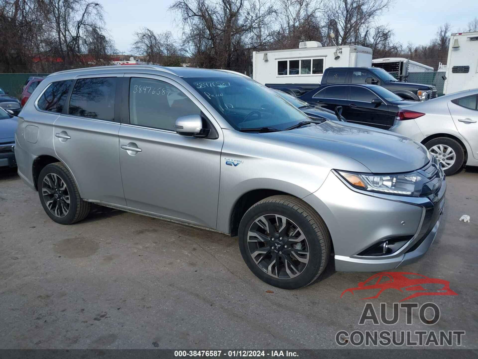 MITSUBISHI OUTLANDER PHEV 2018 - JA4J24A55JZ058077