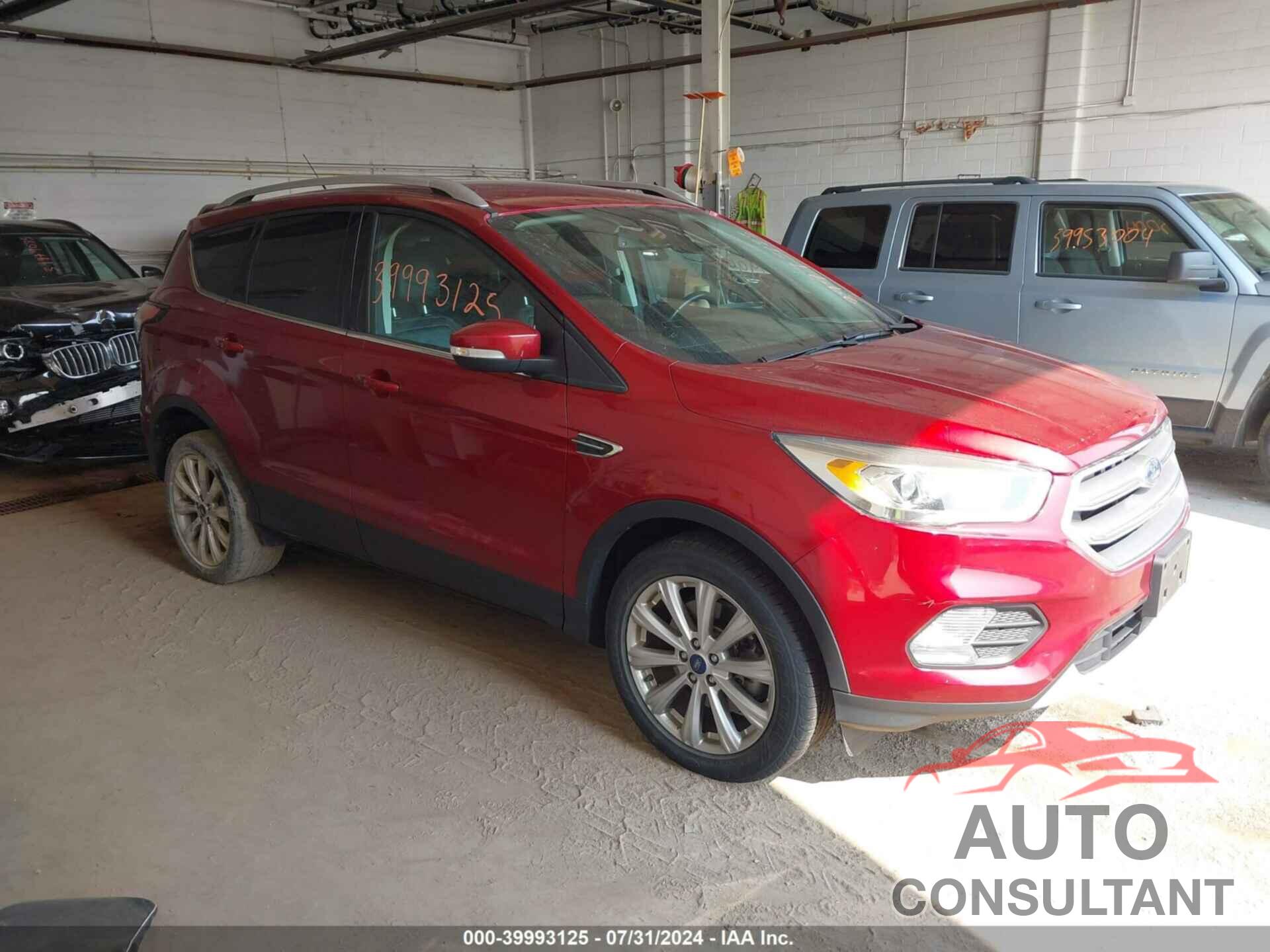 FORD ESCAPE 2017 - 1FMCU9J93HUB80805