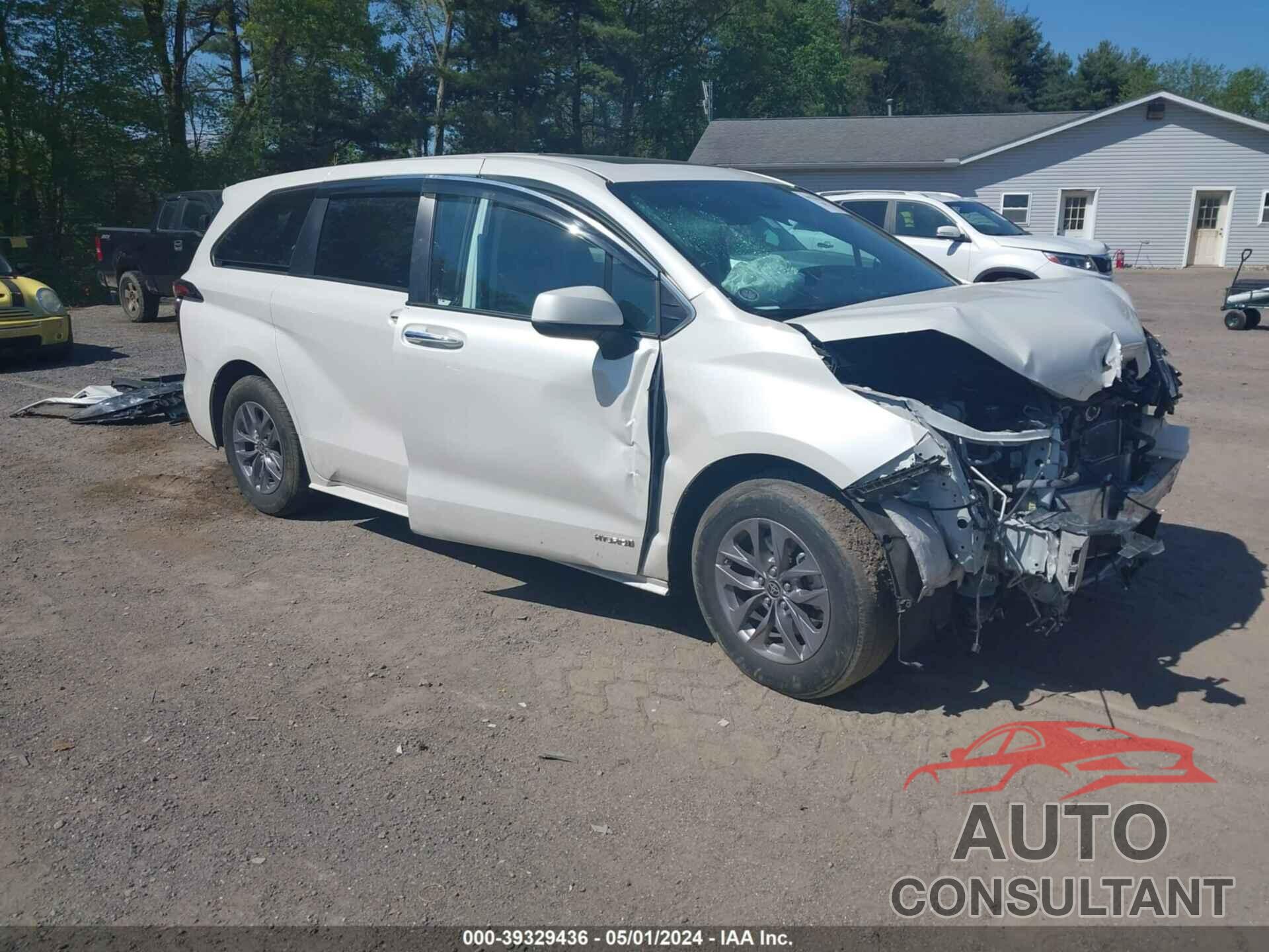 TOYOTA SIENNA 2021 - 5TDYRKEC2MS024570