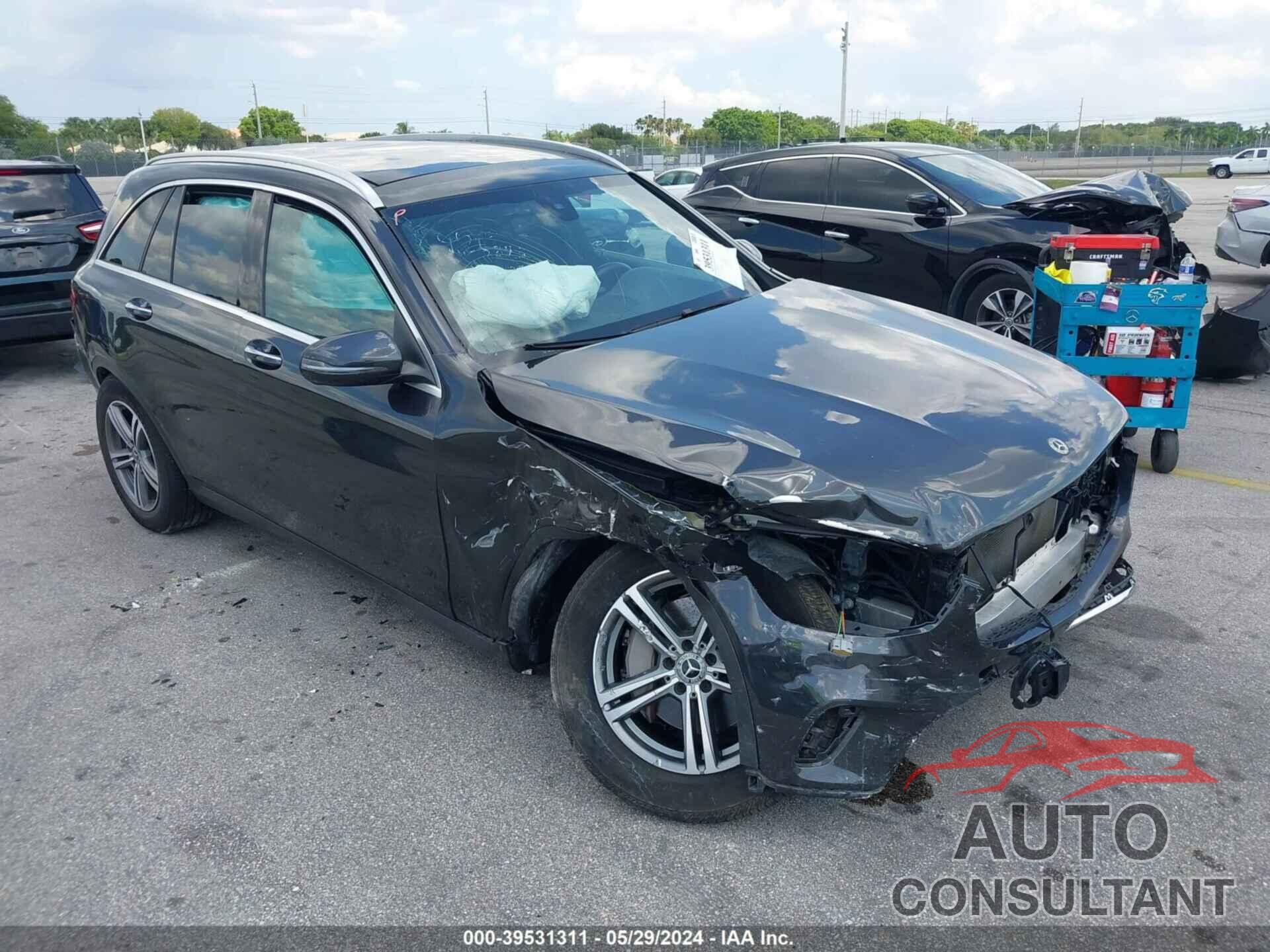MERCEDES-BENZ GLC 300 2020 - W1N0G8DB9LF759892