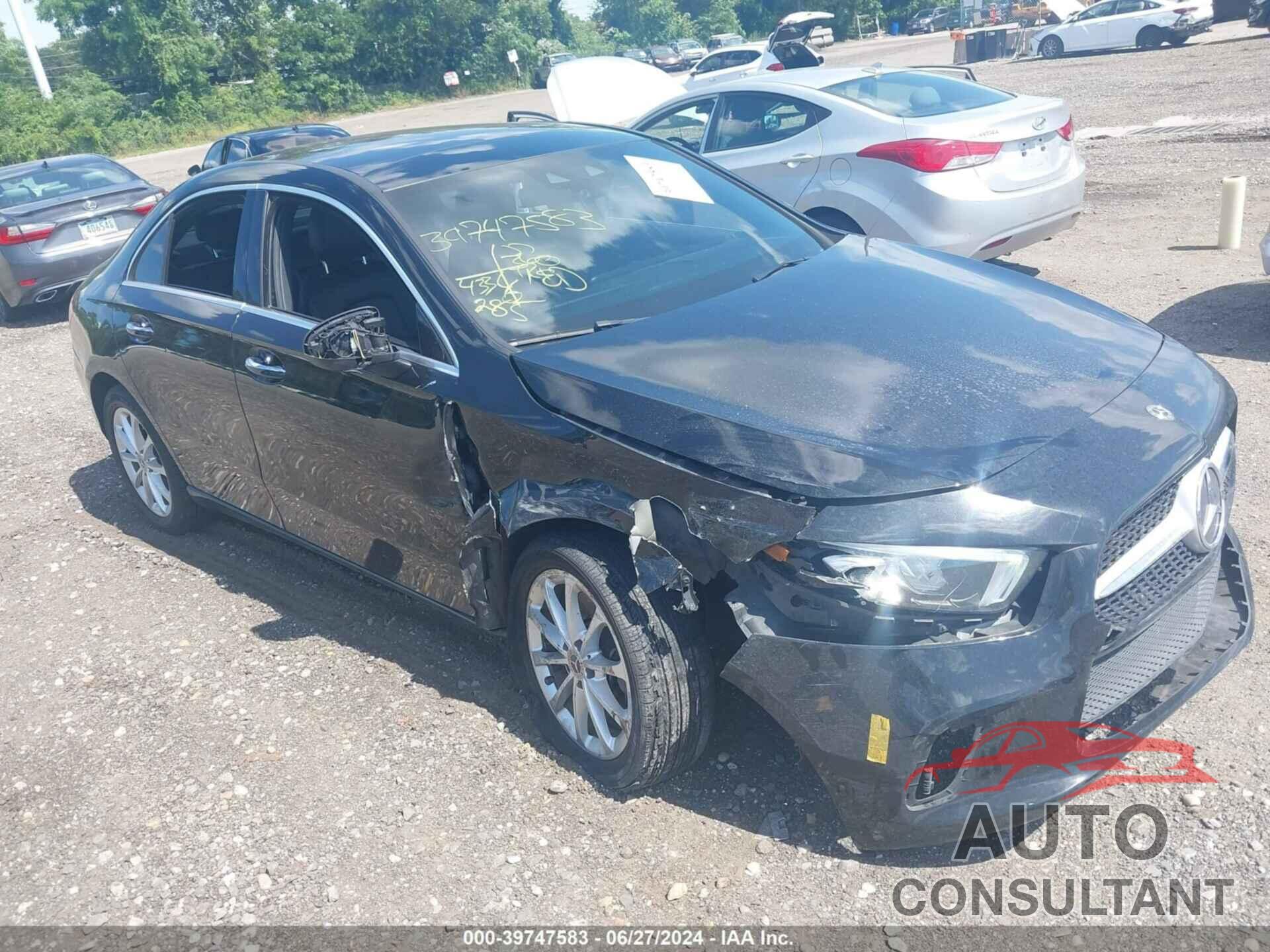 MERCEDES-BENZ A 220 2019 - WDD3G4FB2KW002945