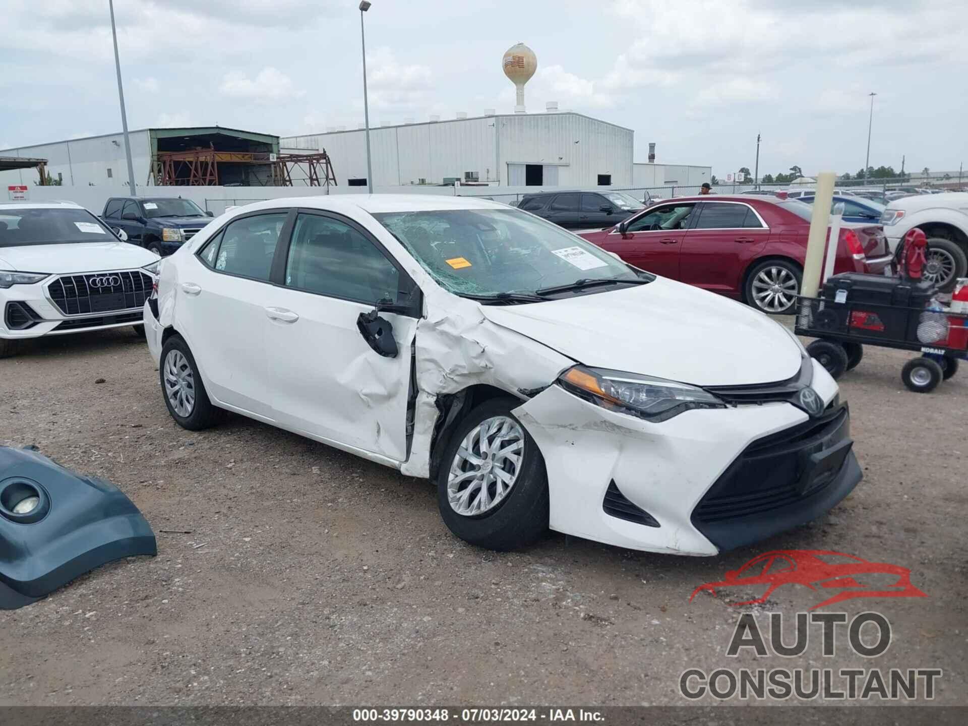 TOYOTA COROLLA 2018 - 5YFBURHE8JP756068