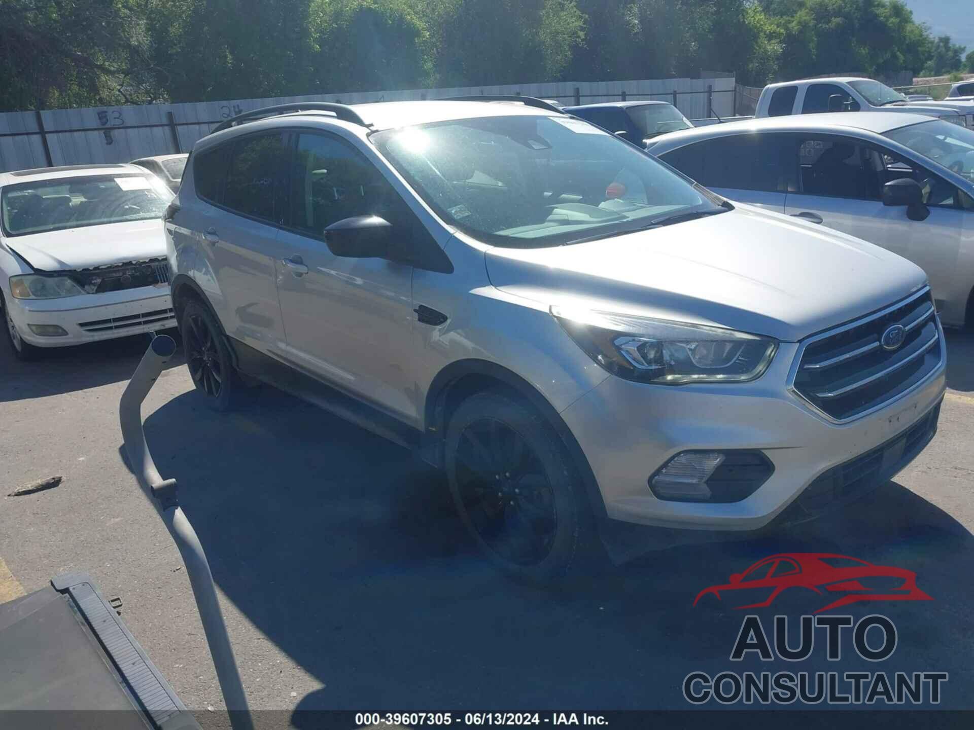 FORD ESCAPE 2018 - 1FMCU9GD2JUB00833