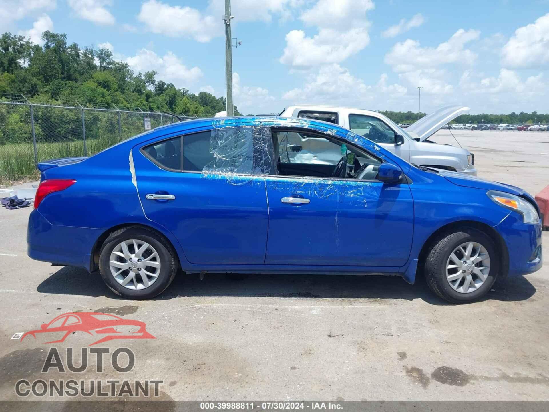NISSAN VERSA 2017 - 3N1CN7AP3HL804975