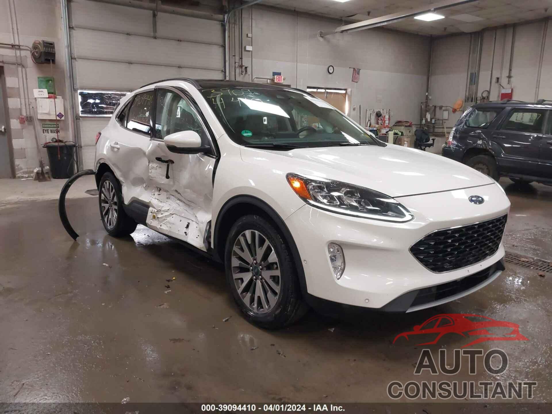 FORD ESCAPE 2020 - 1FMCU9J96LUB19943