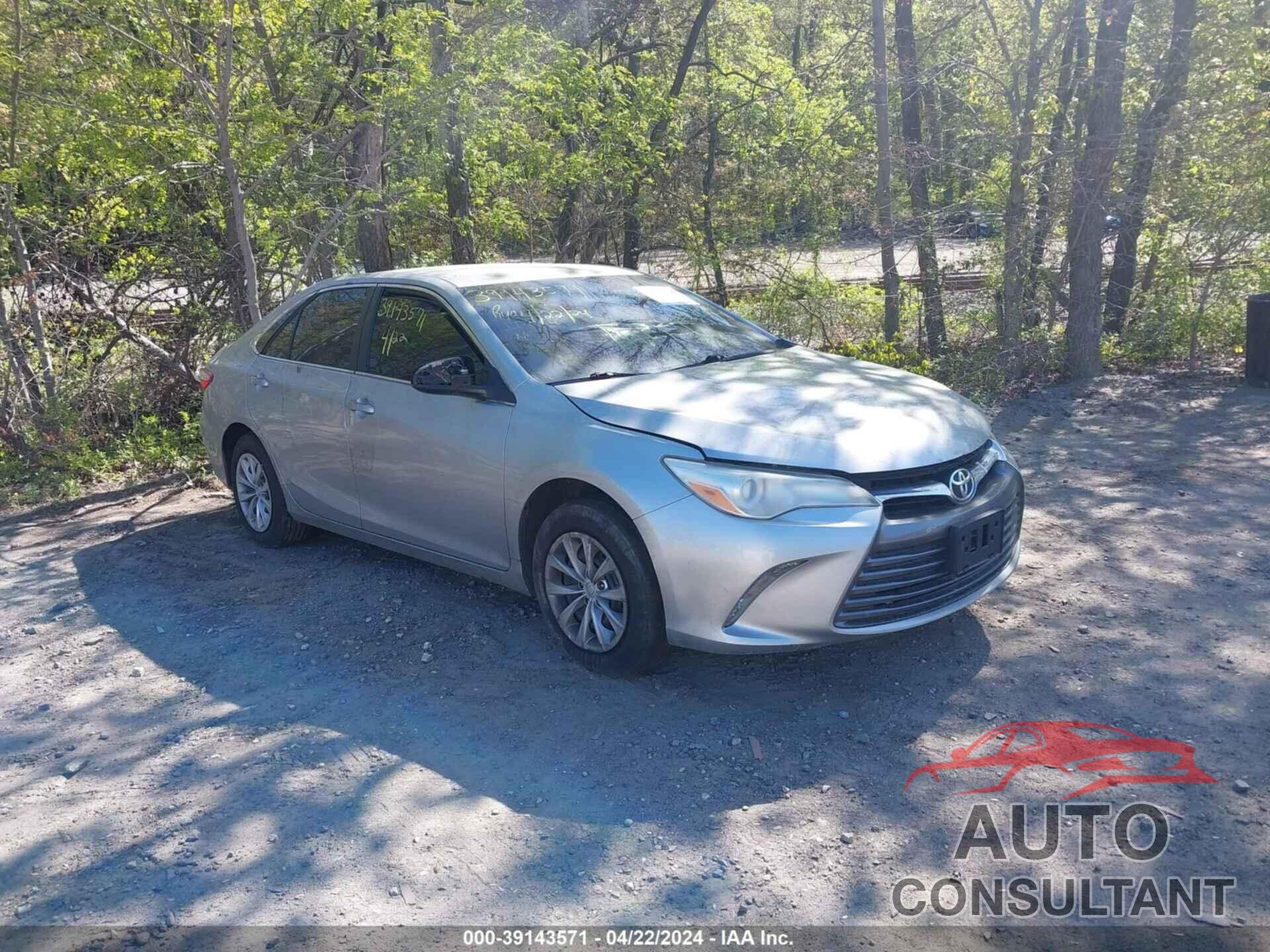 TOYOTA CAMRY 2016 - 4T4BF1FK3GR558578