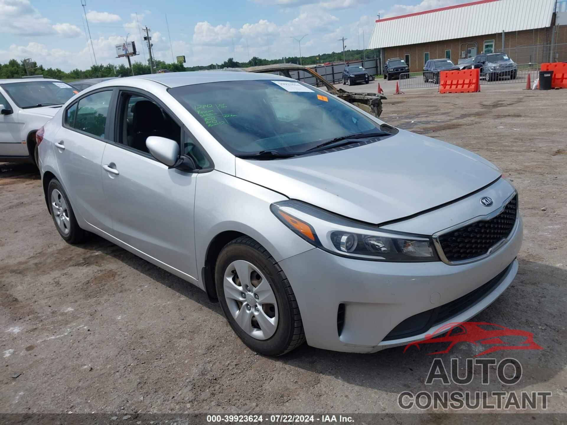 KIA FORTE 2018 - 3KPFK4A72JE176130