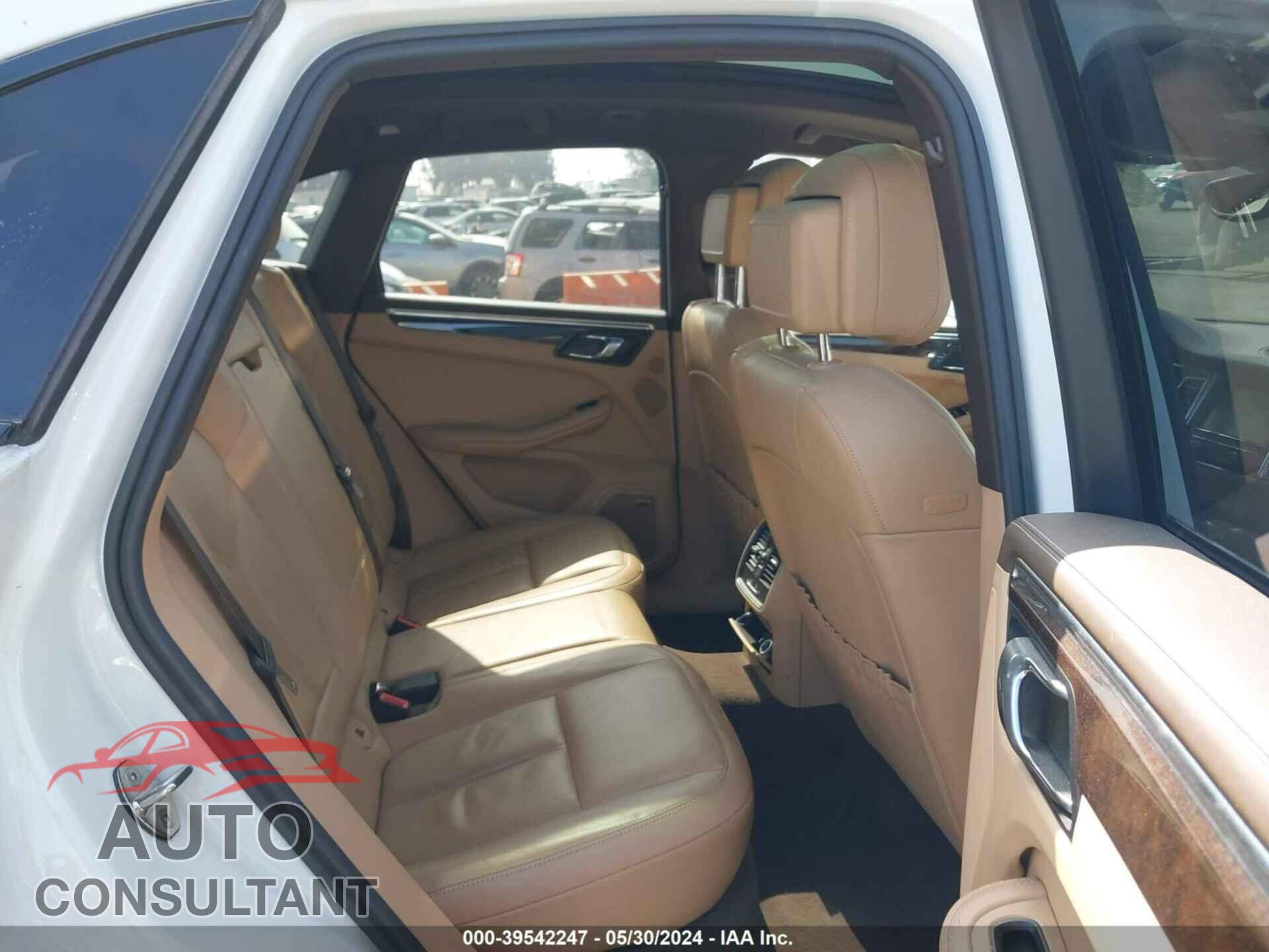 PORSCHE MACAN 2016 - WP1AB2A59GLB44674