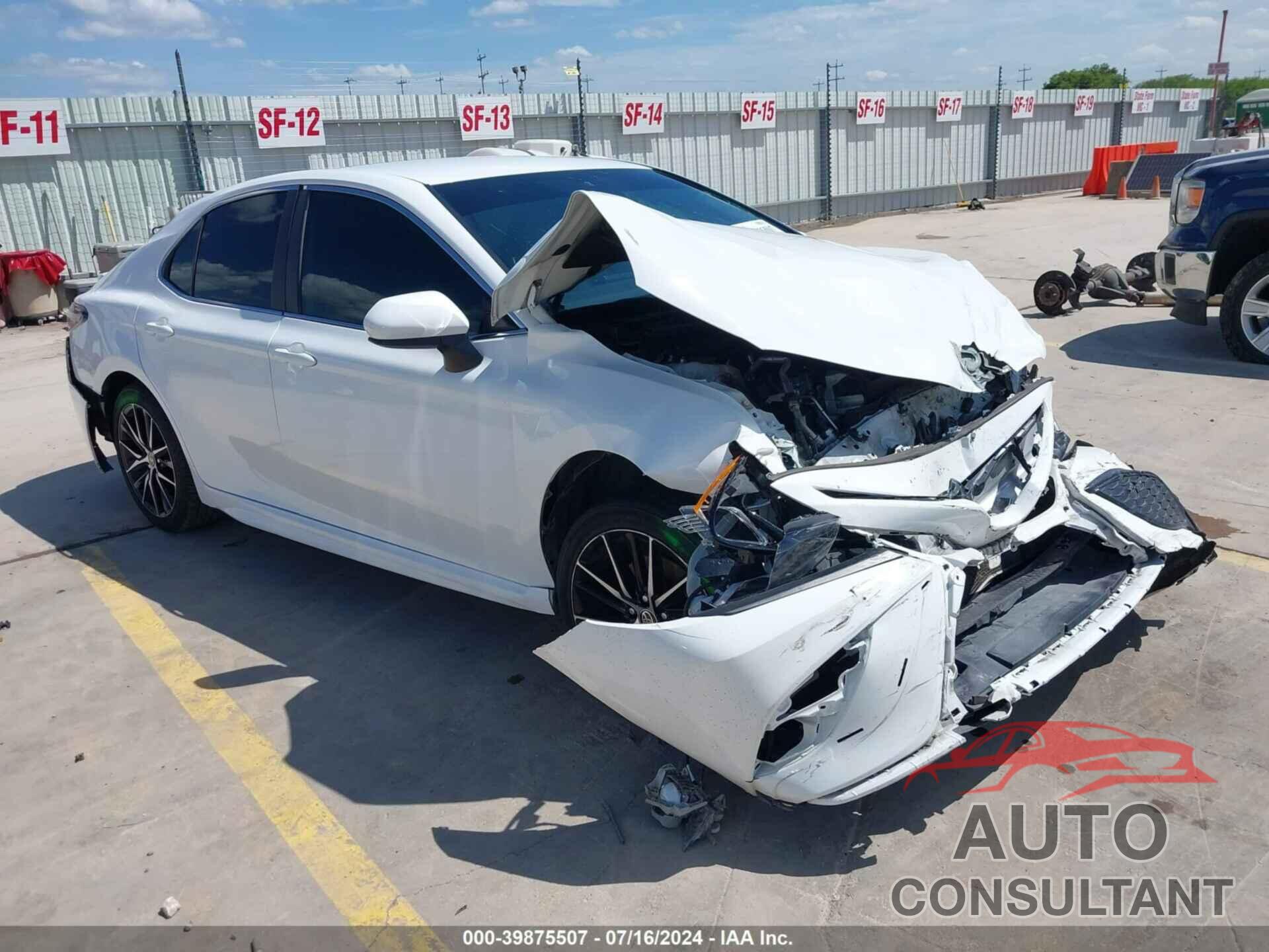 TOYOTA CAMRY 2021 - 4T1G11AK8MU467520