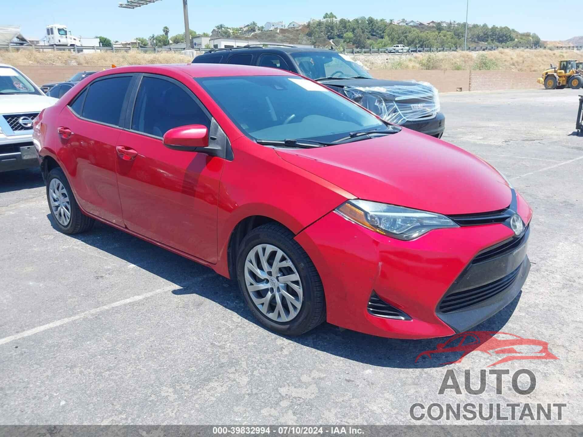 TOYOTA COROLLA 2018 - 5YFBURHE5JP798505
