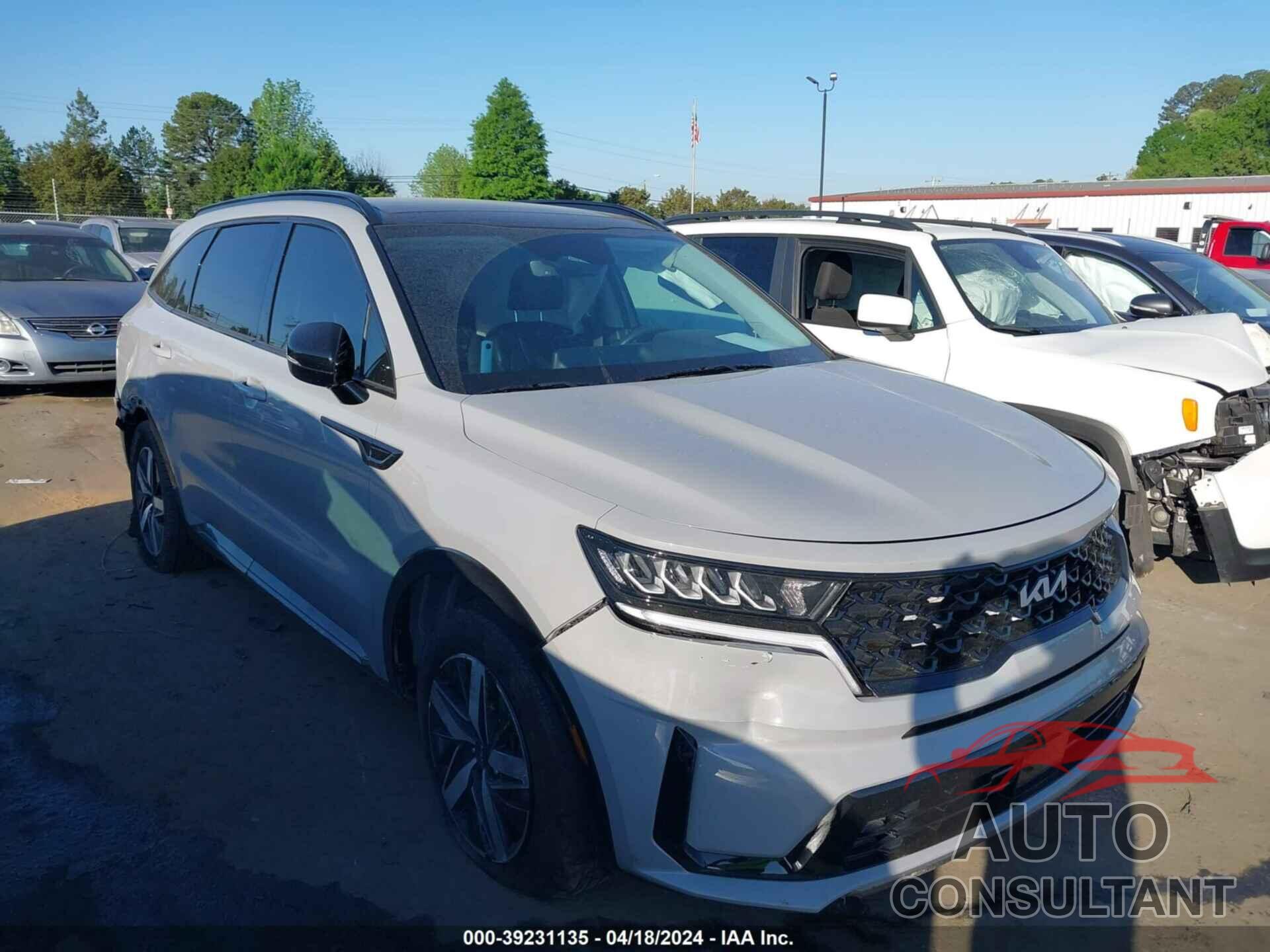 KIA SORENTO 2023 - 5XYRH4LF3PG185012