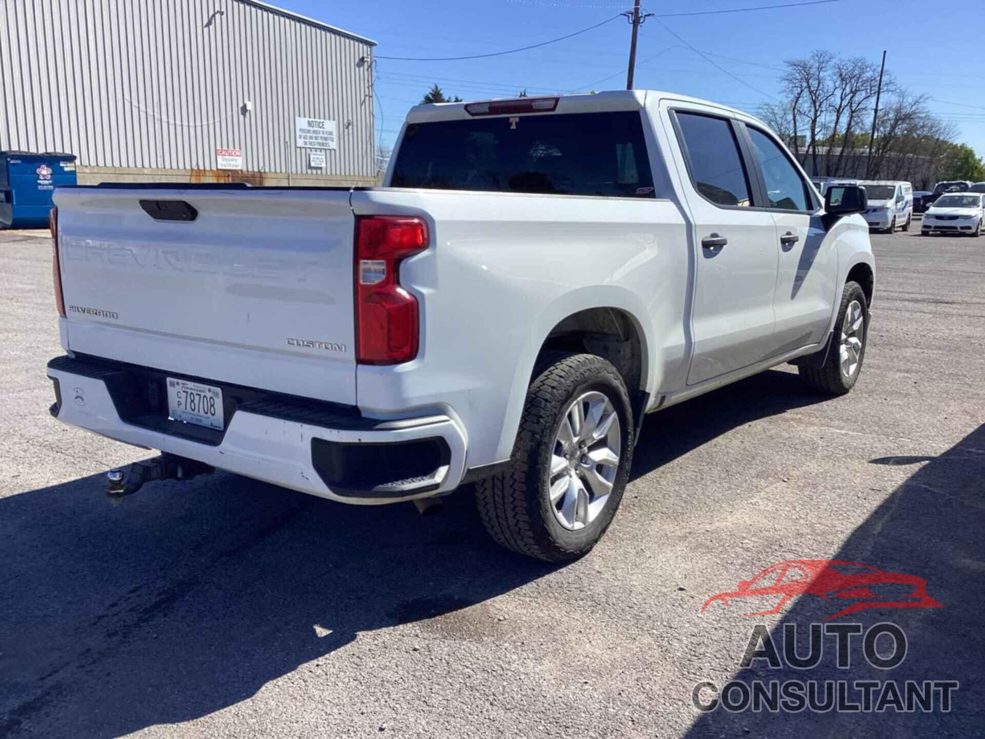 CHEVROLET SILVERADO 1500 2021 - 1GCPWBEK2MZ223712