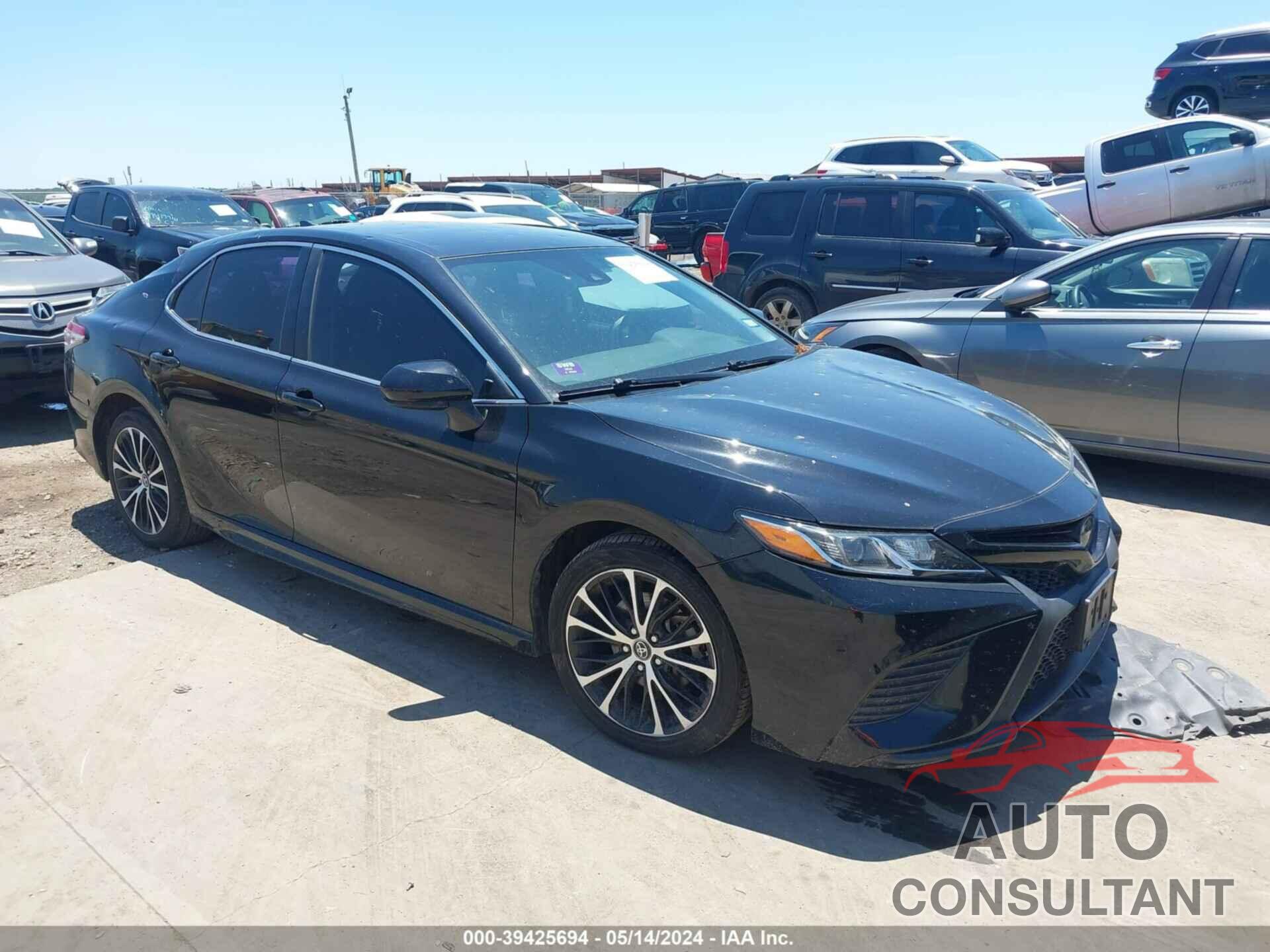 TOYOTA CAMRY 2019 - 4T1B11HK0KU704174