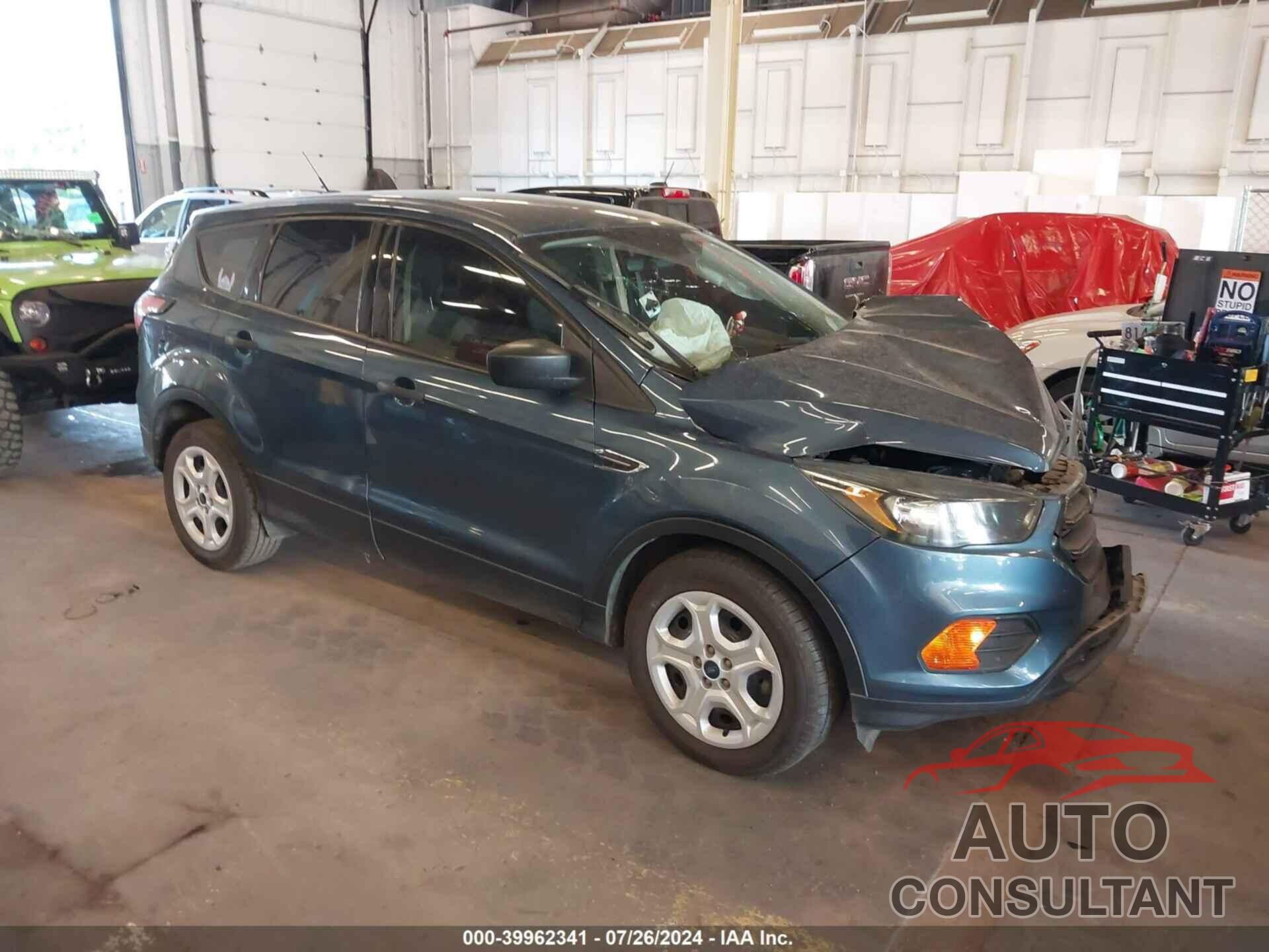 FORD ESCAPE 2018 - 1FMCU0F77JUA24968