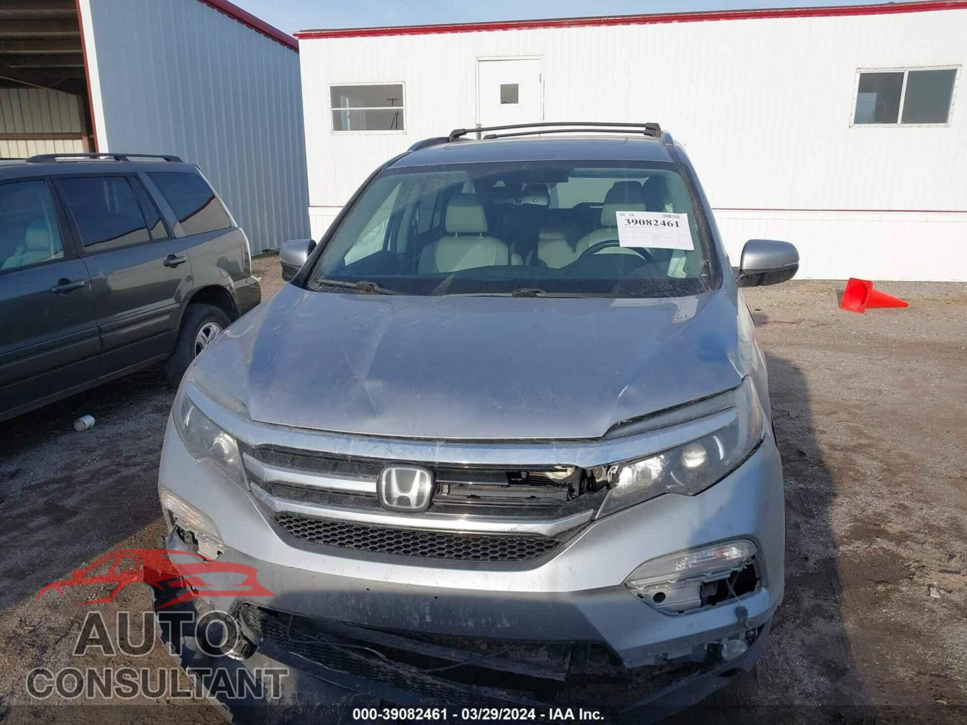 HONDA PILOT 2017 - 5FNYF6H92HB065131
