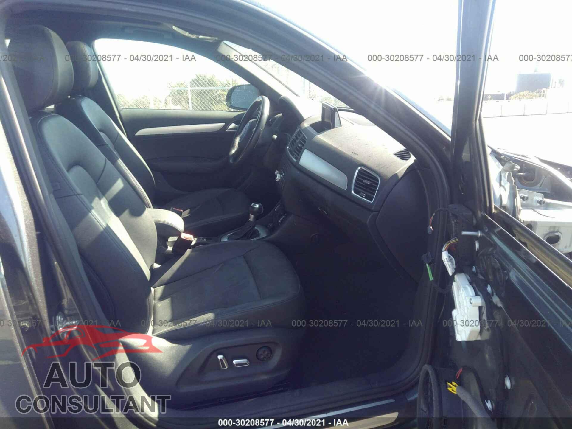 AUDI Q3 2018 - WA1BCCFS7JR001020
