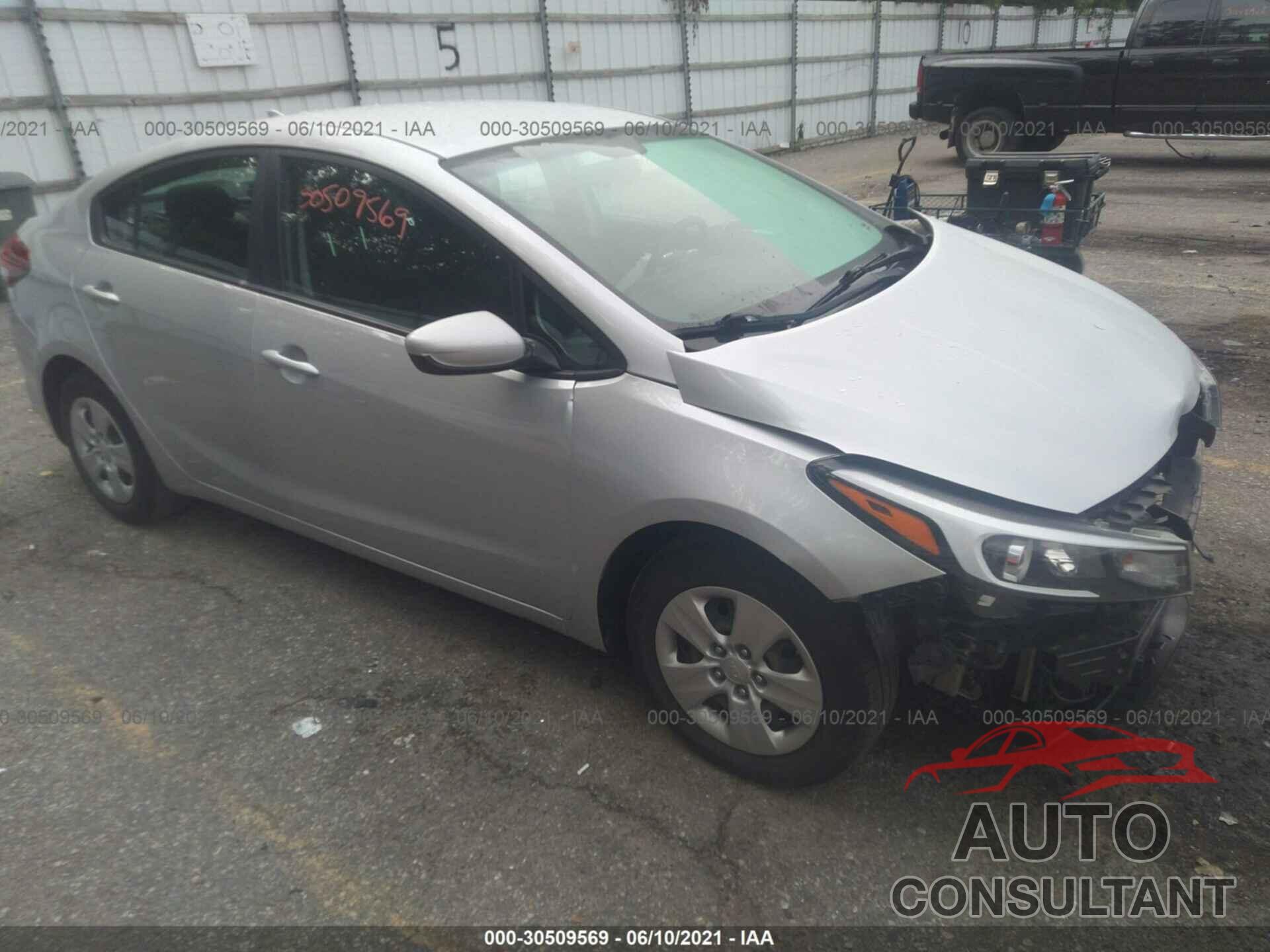 KIA FORTE 2018 - 3KPFK4A79JE228594