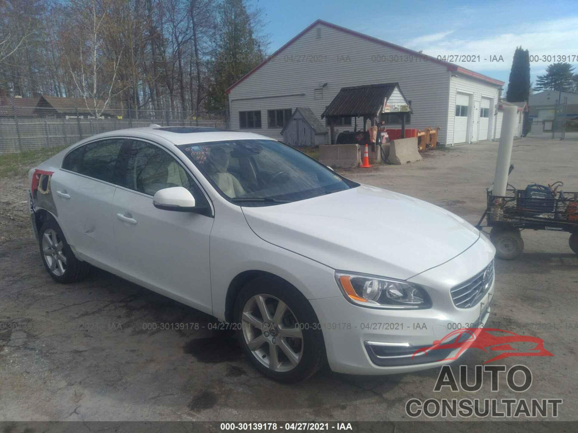 VOLVO S60 2016 - YV1612TK3G2408713