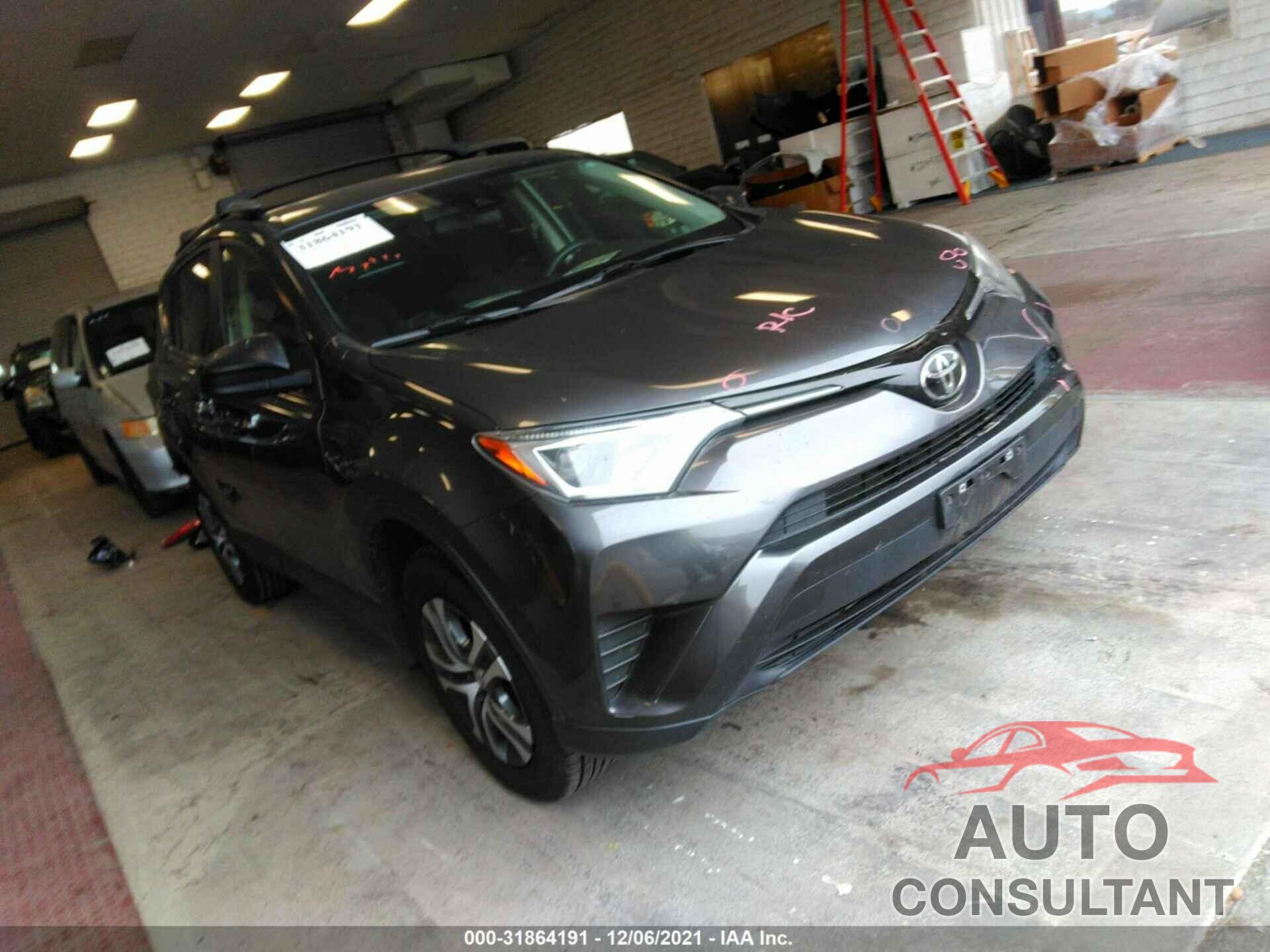 TOYOTA RAV4 2018 - JTMBFREV4JJ195998