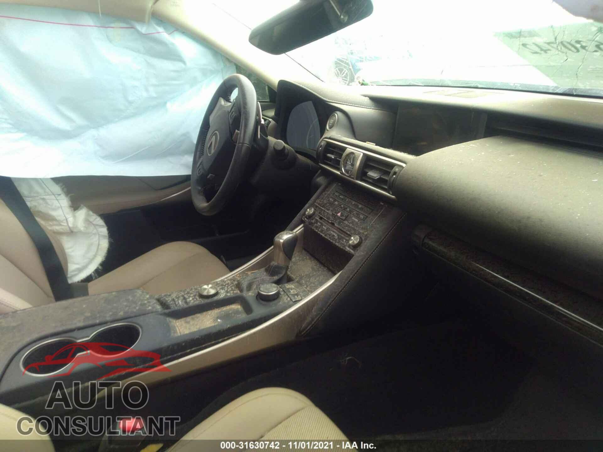 LEXUS IS 2018 - JTHBA1D2XJ5065979