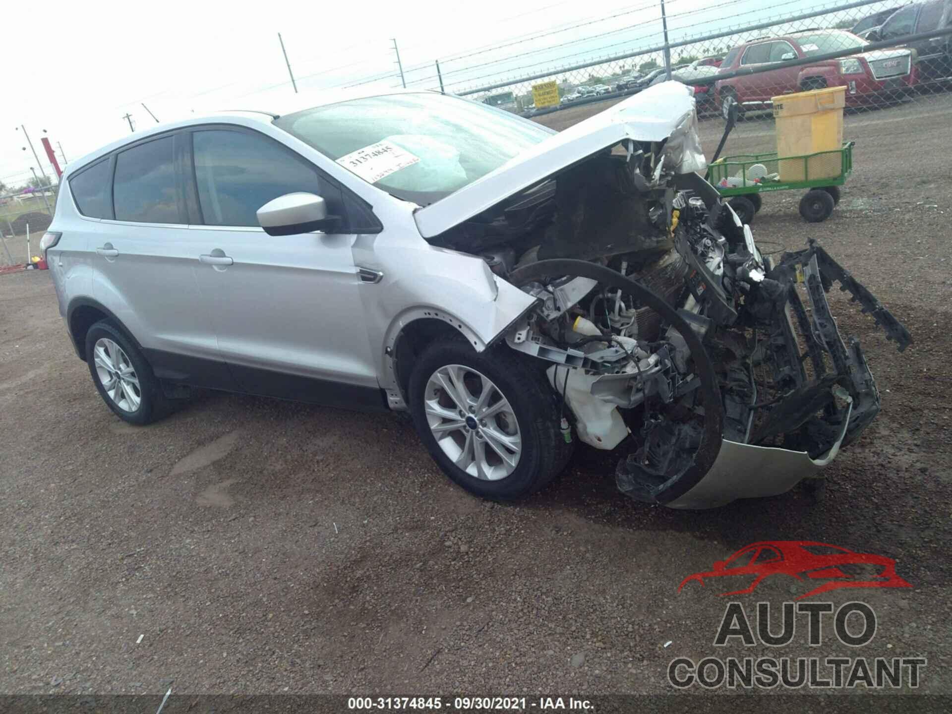 FORD ESCAPE 2017 - 1FMCU0GD1HUC78688