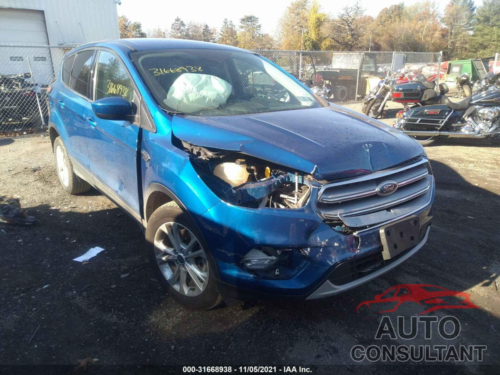 FORD ESCAPE 2017 - 1FMCU9GD7HUD99763