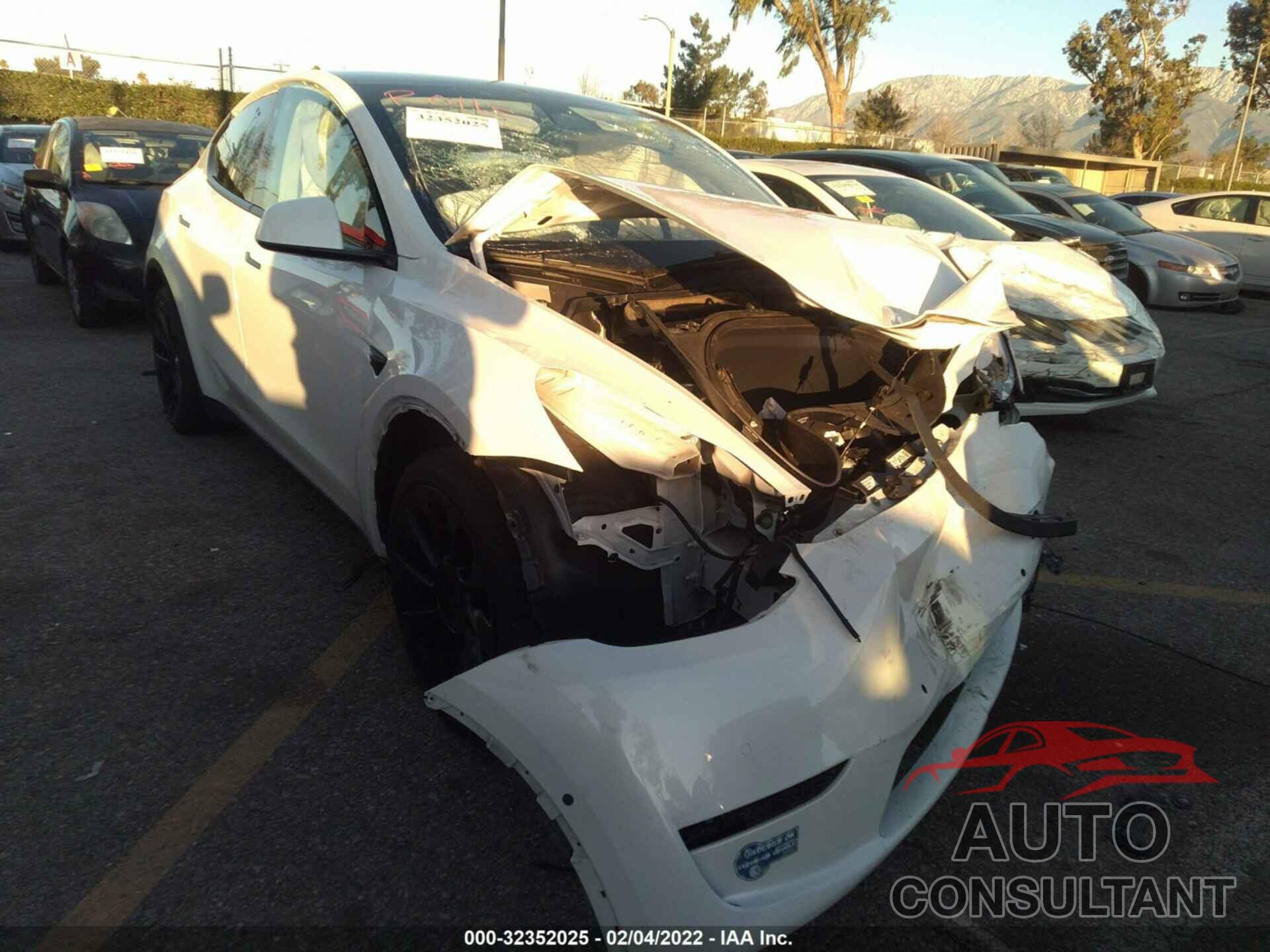 TESLA MODEL Y 2021 - 5YJYGDEE6MF190792