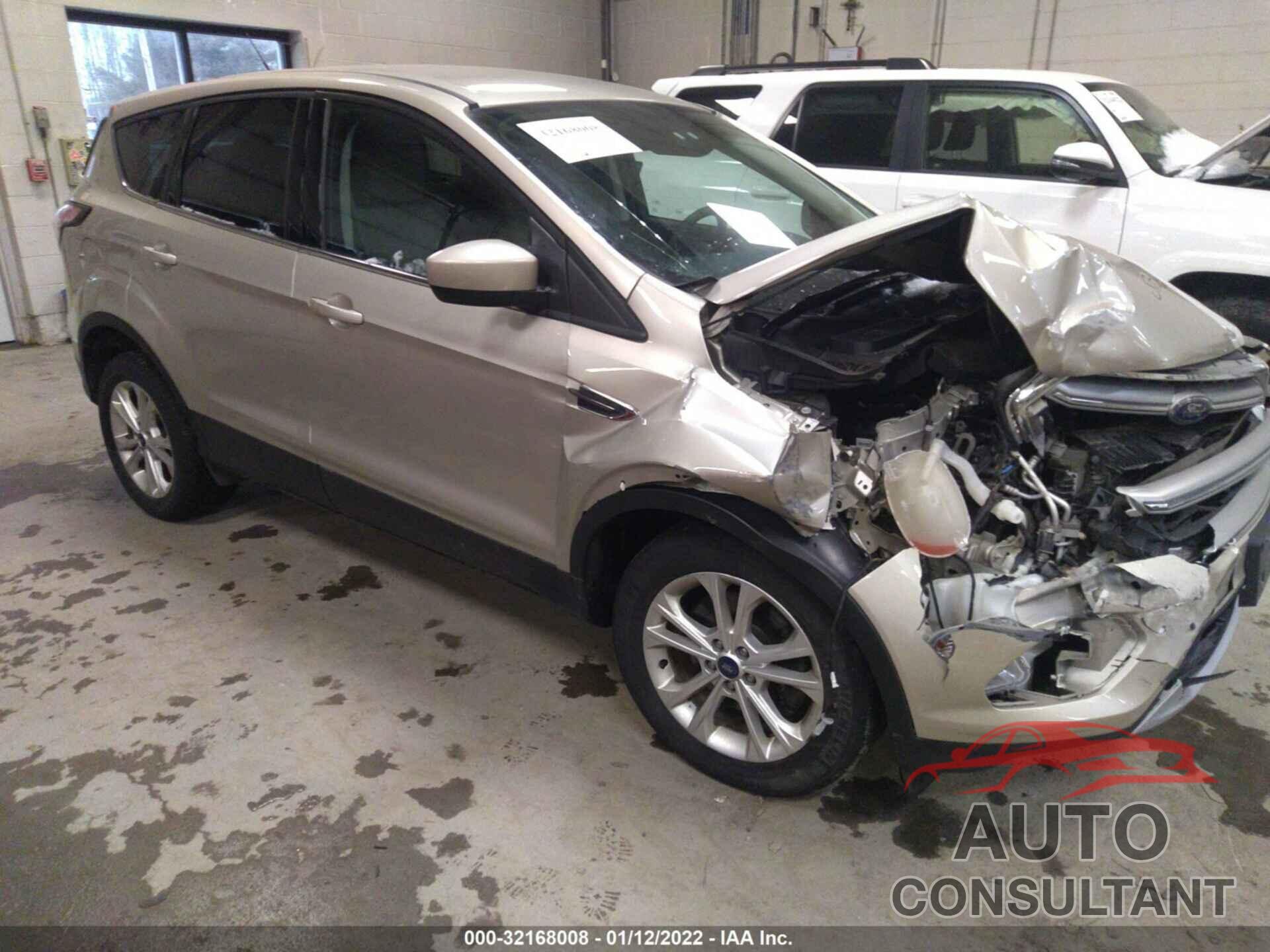 FORD ESCAPE 2017 - 1FMCU9GD8HUD23307