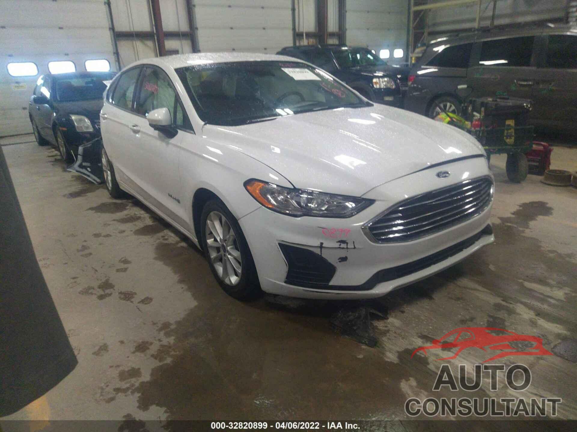 FORD FUSION HYBRID 2019 - 3FA6P0LU5KR187961