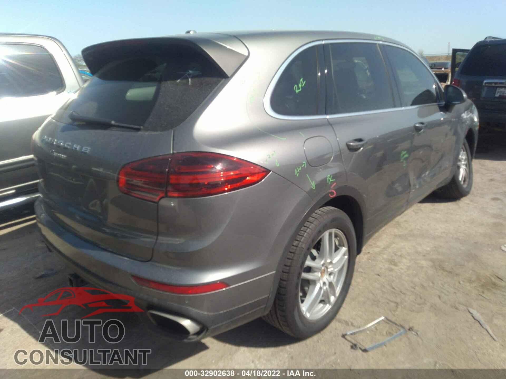 PORSCHE CAYENNE 2016 - WP1AA2A29GKA11475