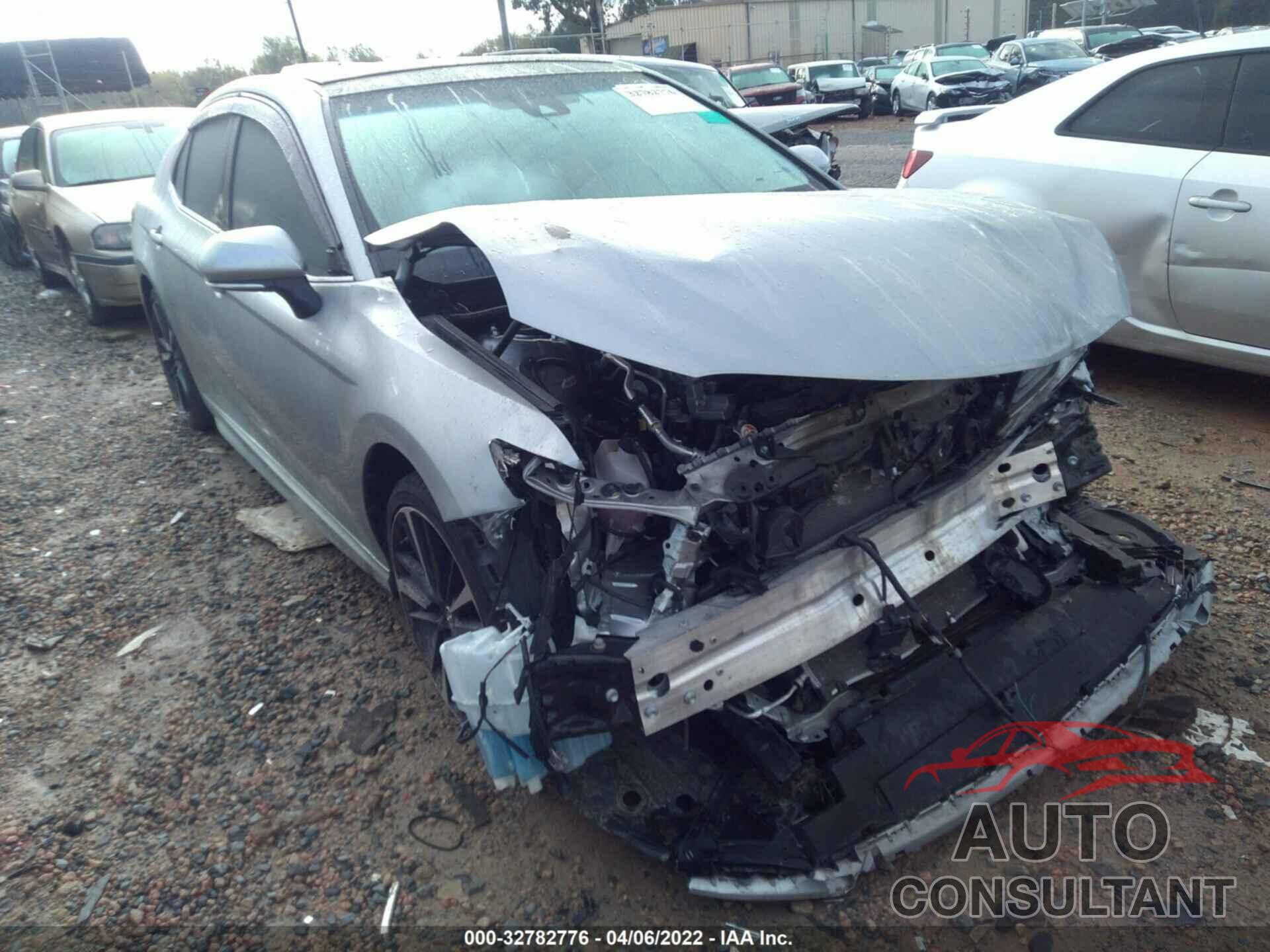 TOYOTA CAMRY 2018 - 4T1B61HK0JU128229