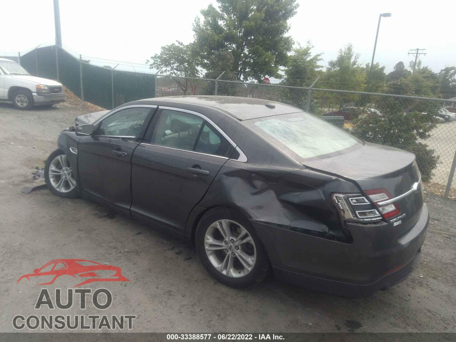 FORD TAURUS 2017 - 1FAHP2E86HG104851