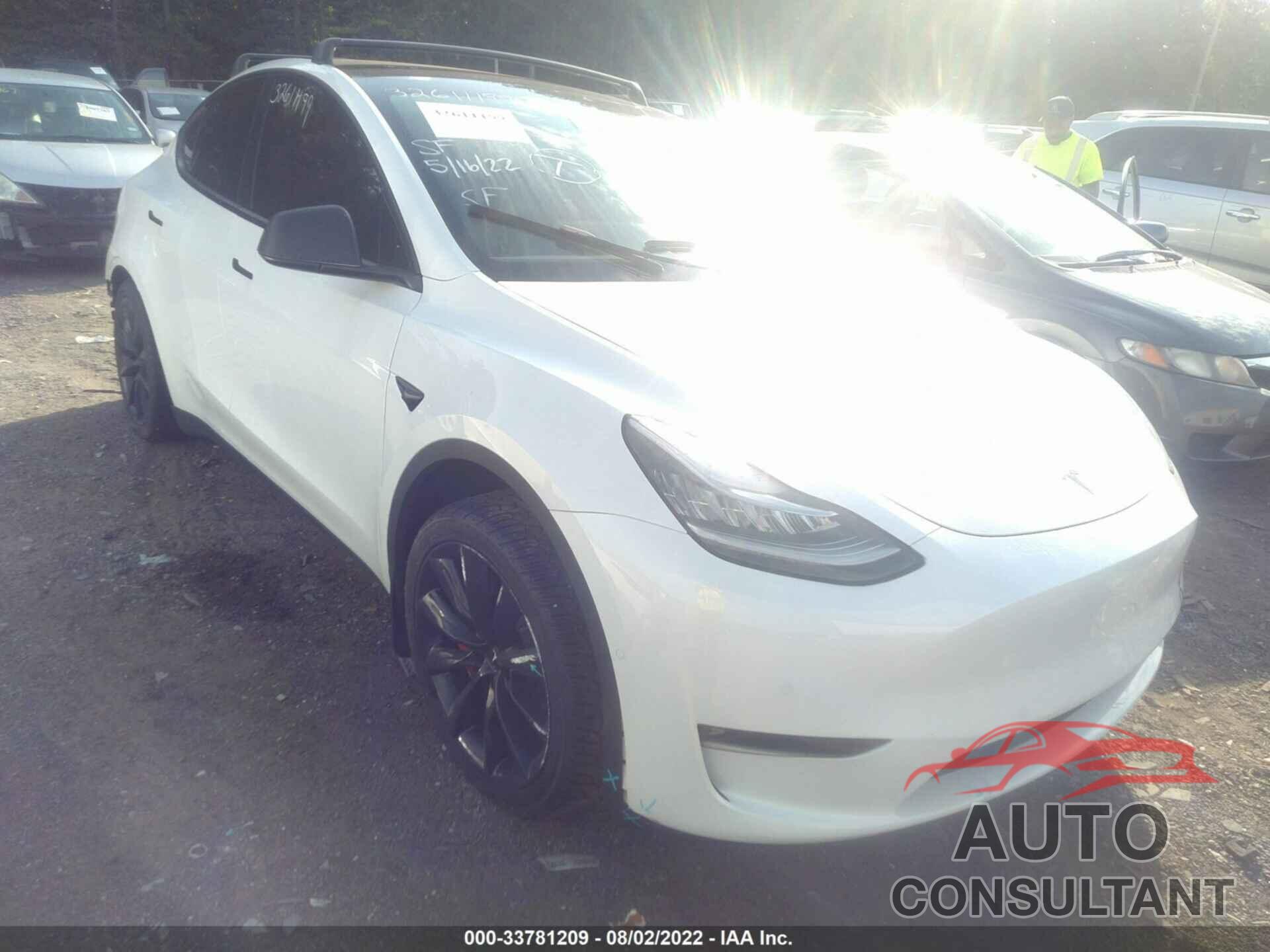 TESLA MODEL Y 2021 - 5YJYGDEE5MF265353