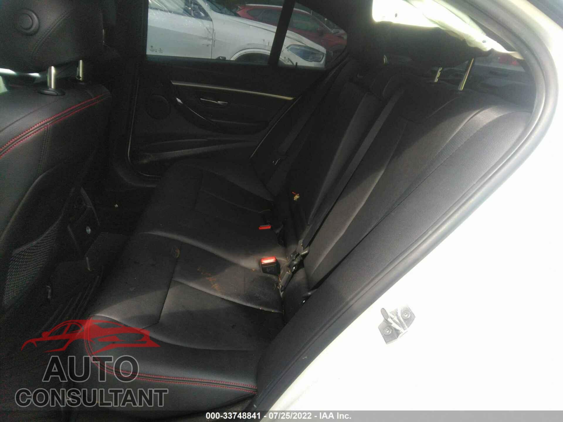 BMW 3 SERIES 2016 - WBA8E3G55GNU00959