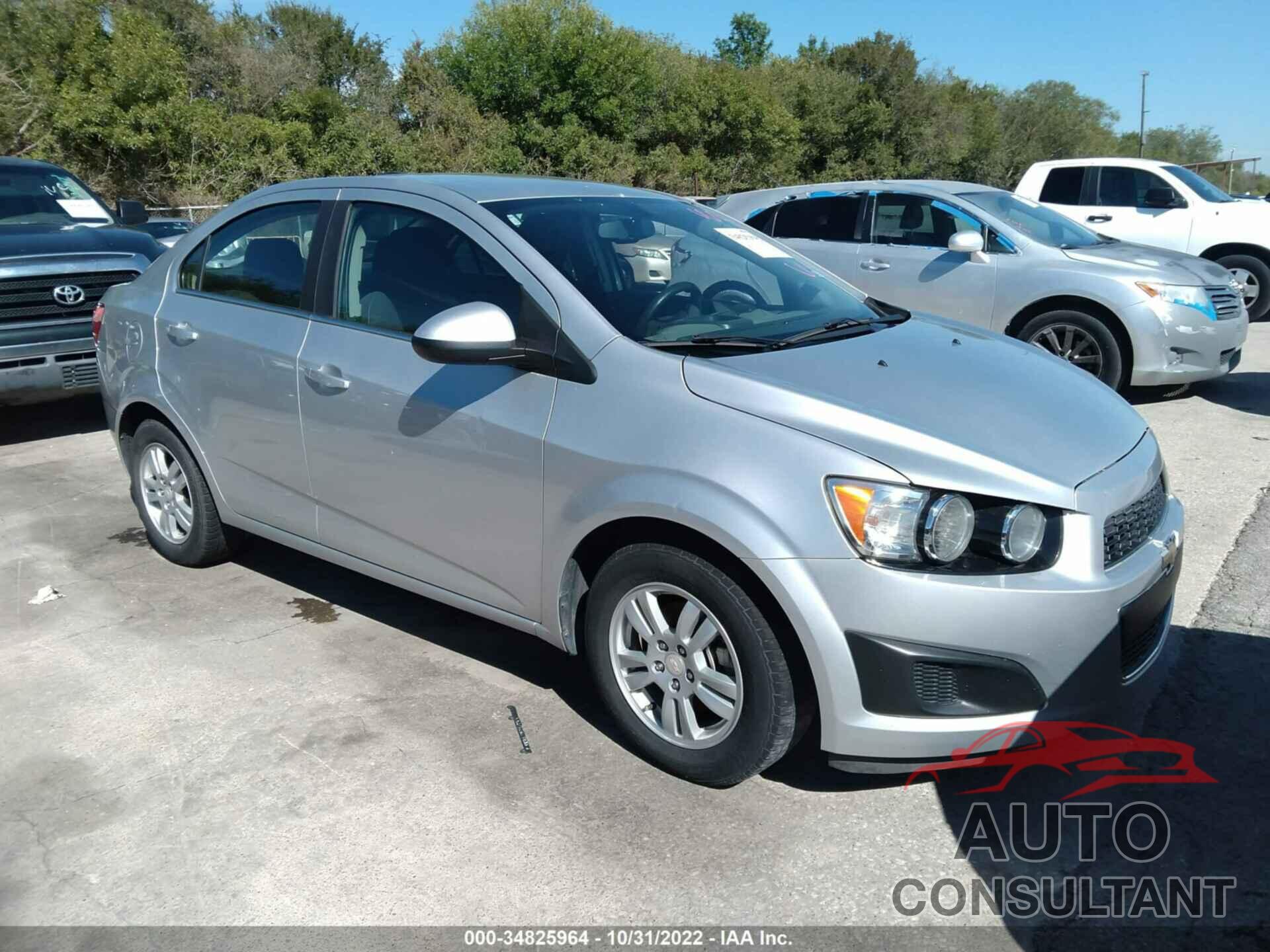 CHEVROLET SONIC 2016 - 1G1JC5SH0G4149595