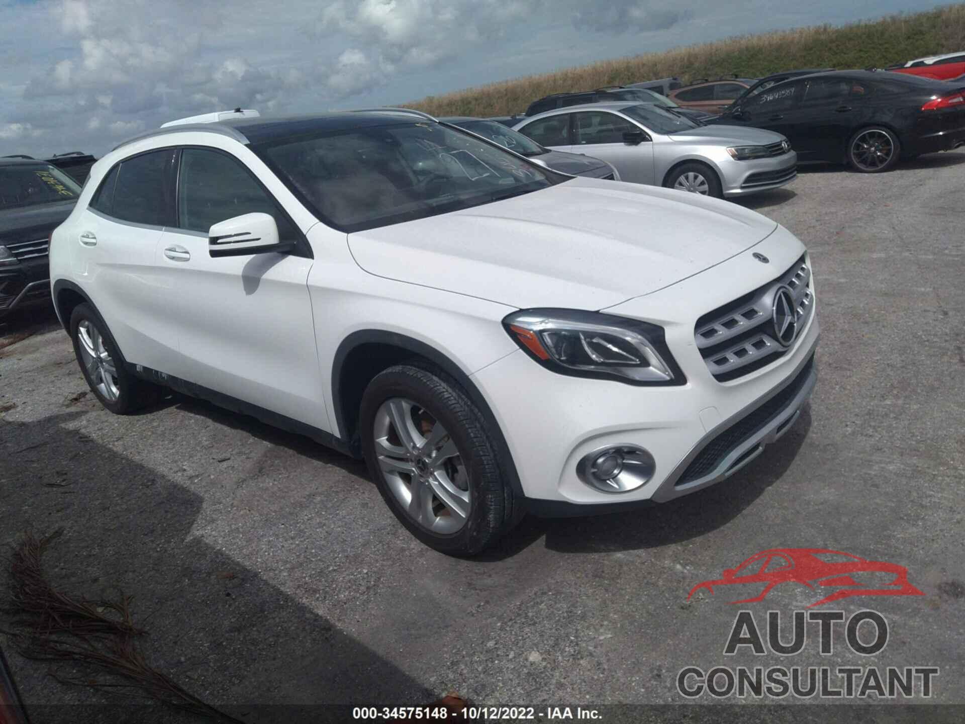 MERCEDES-BENZ GLA 2019 - WDCTG4EB4KU007467