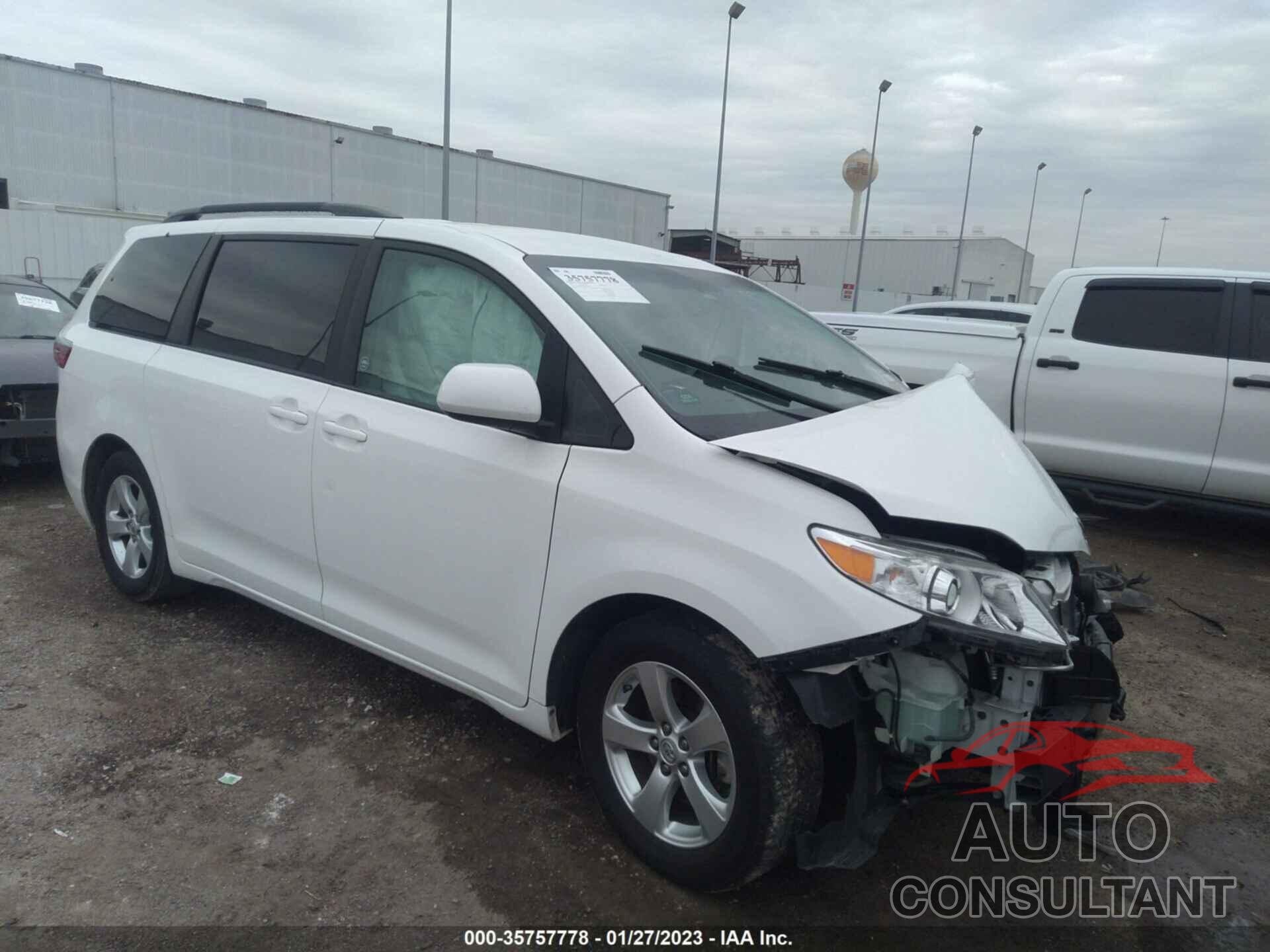 TOYOTA SIENNA 2017 - 5TDKZ3DC6HS847652