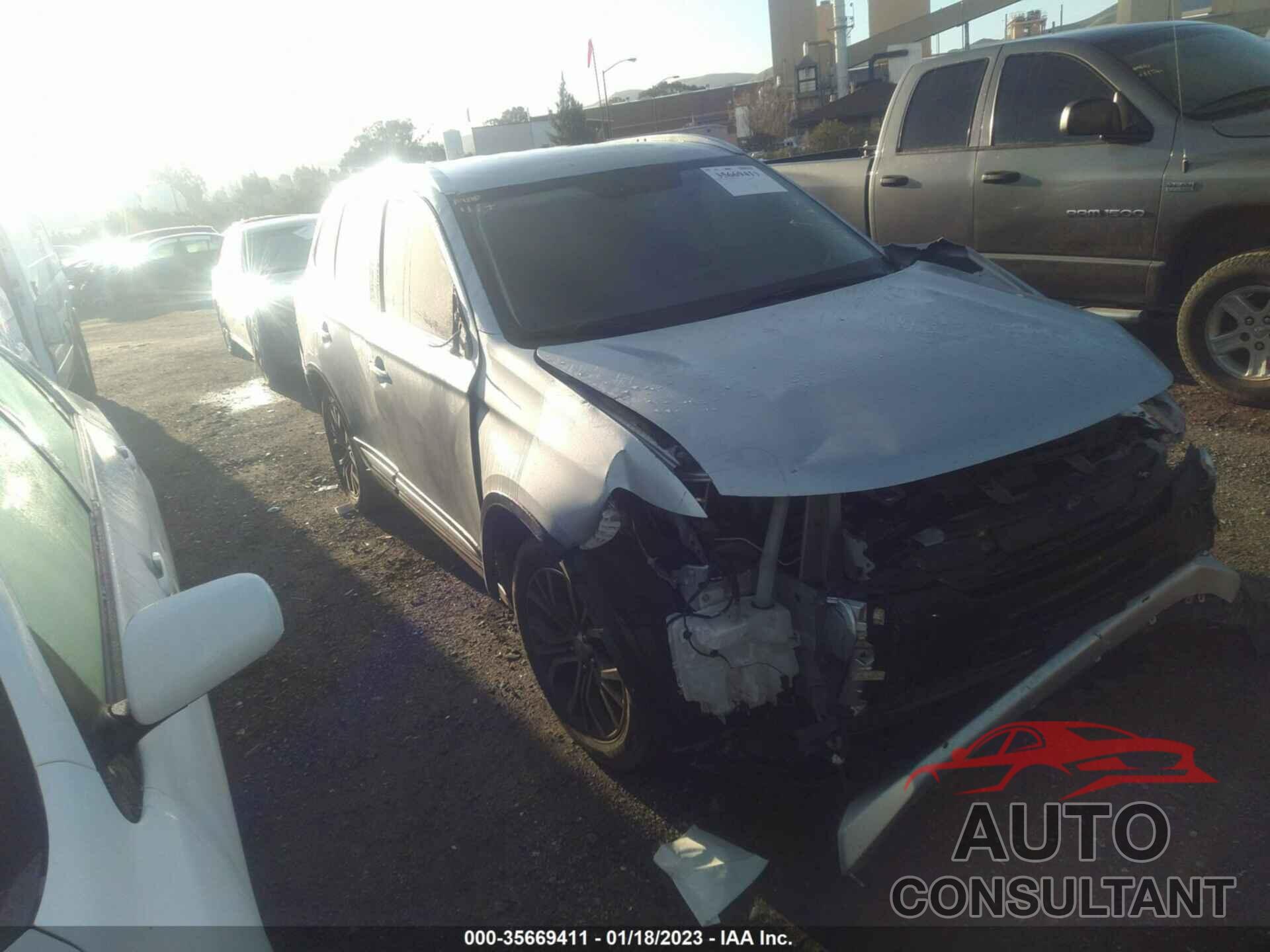 MITSUBISHI OUTLANDER 2017 - JA4AD3A36HZ039678