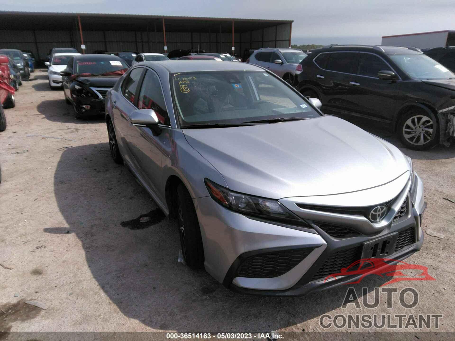 TOYOTA CAMRY 2022 - 4T1G11AK7NU637156