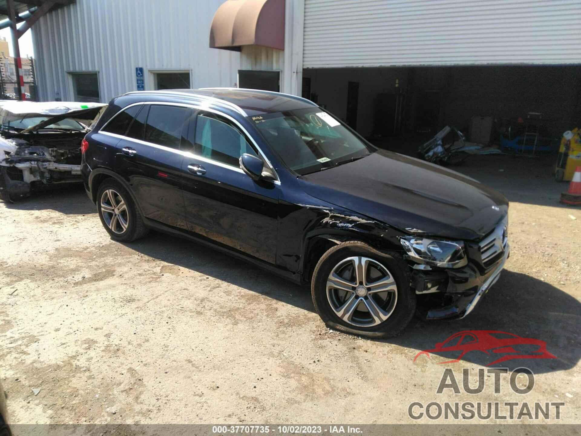 MERCEDES-BENZ GLC 300 2016 - WDC0G4JB9GF073596