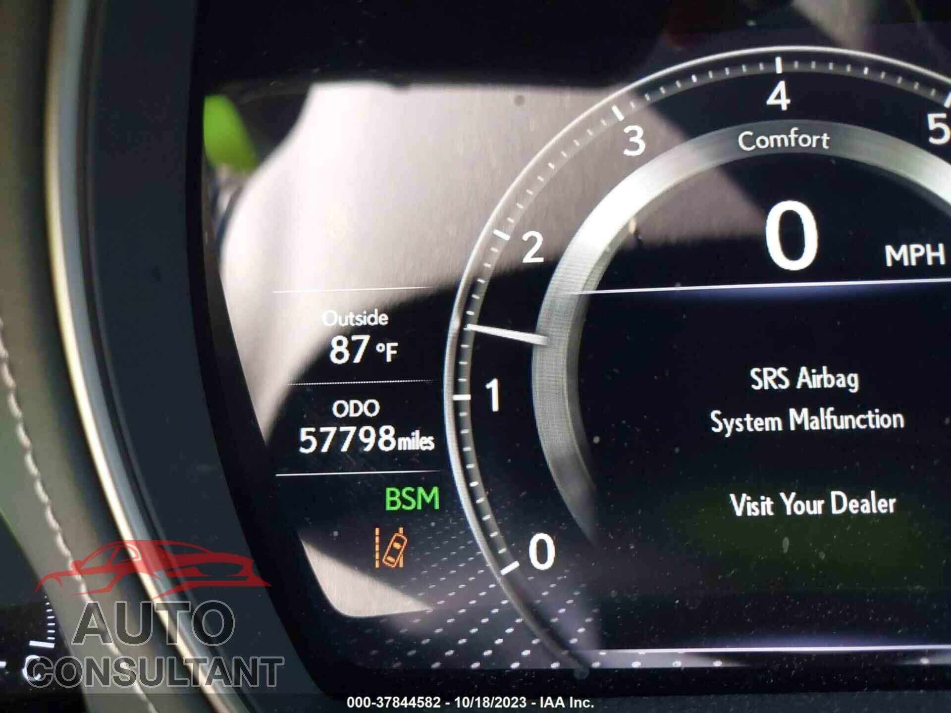 LEXUS LS 2018 - JTHB5LFF1J5005508