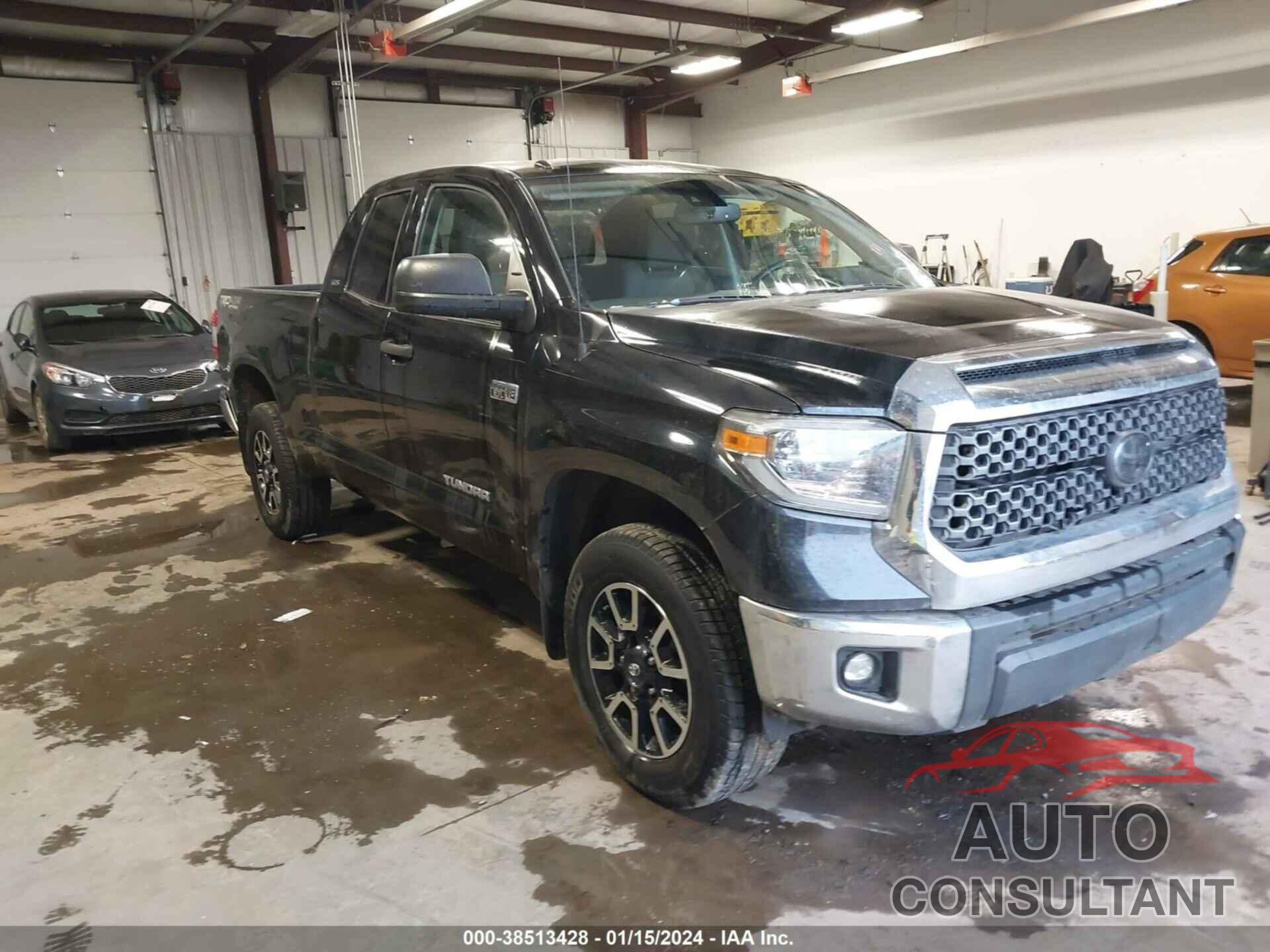 TOYOTA TUNDRA 2018 - 5TFUY5F18JX687065